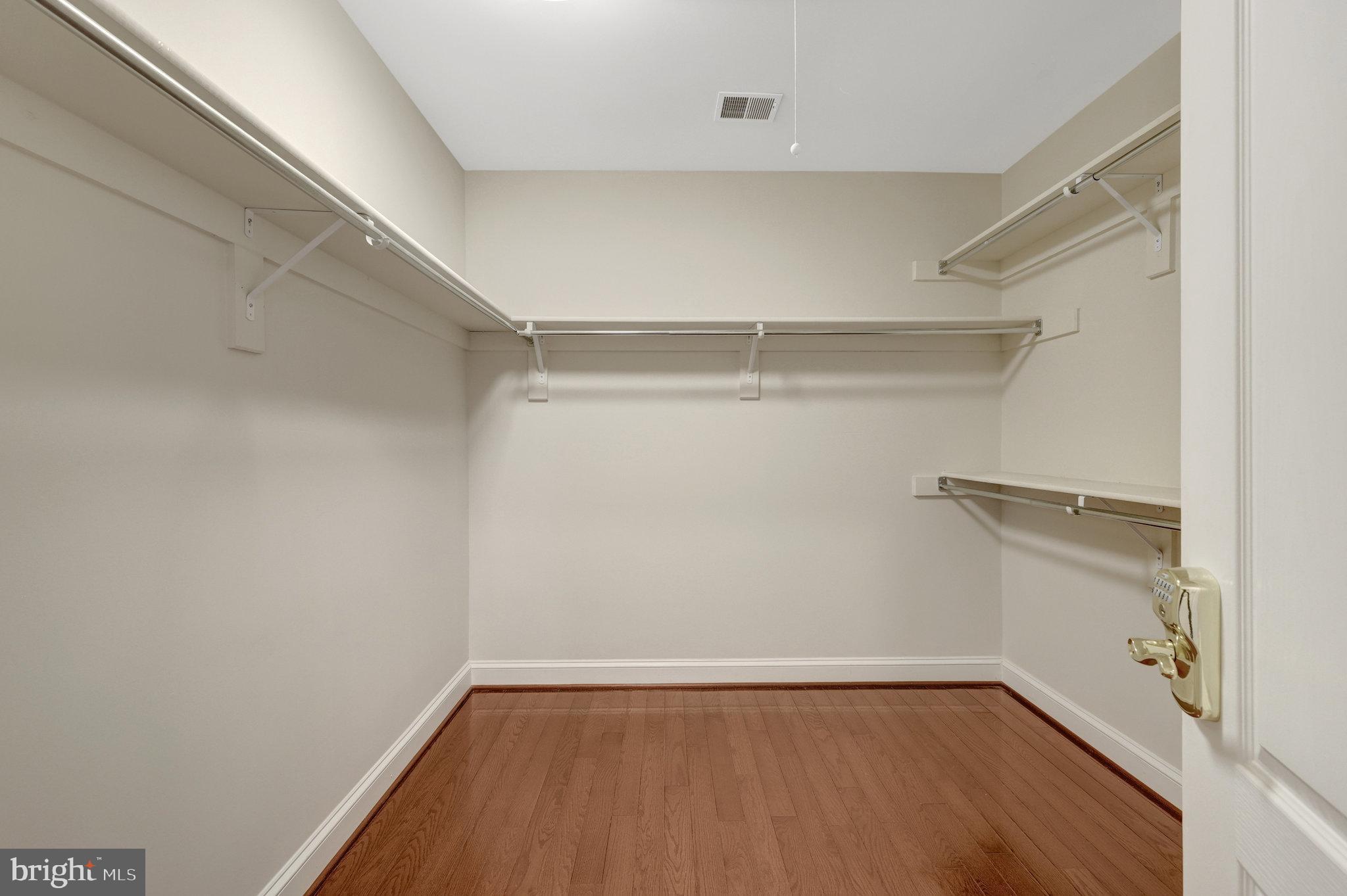 WEST MC LEAN - Residential