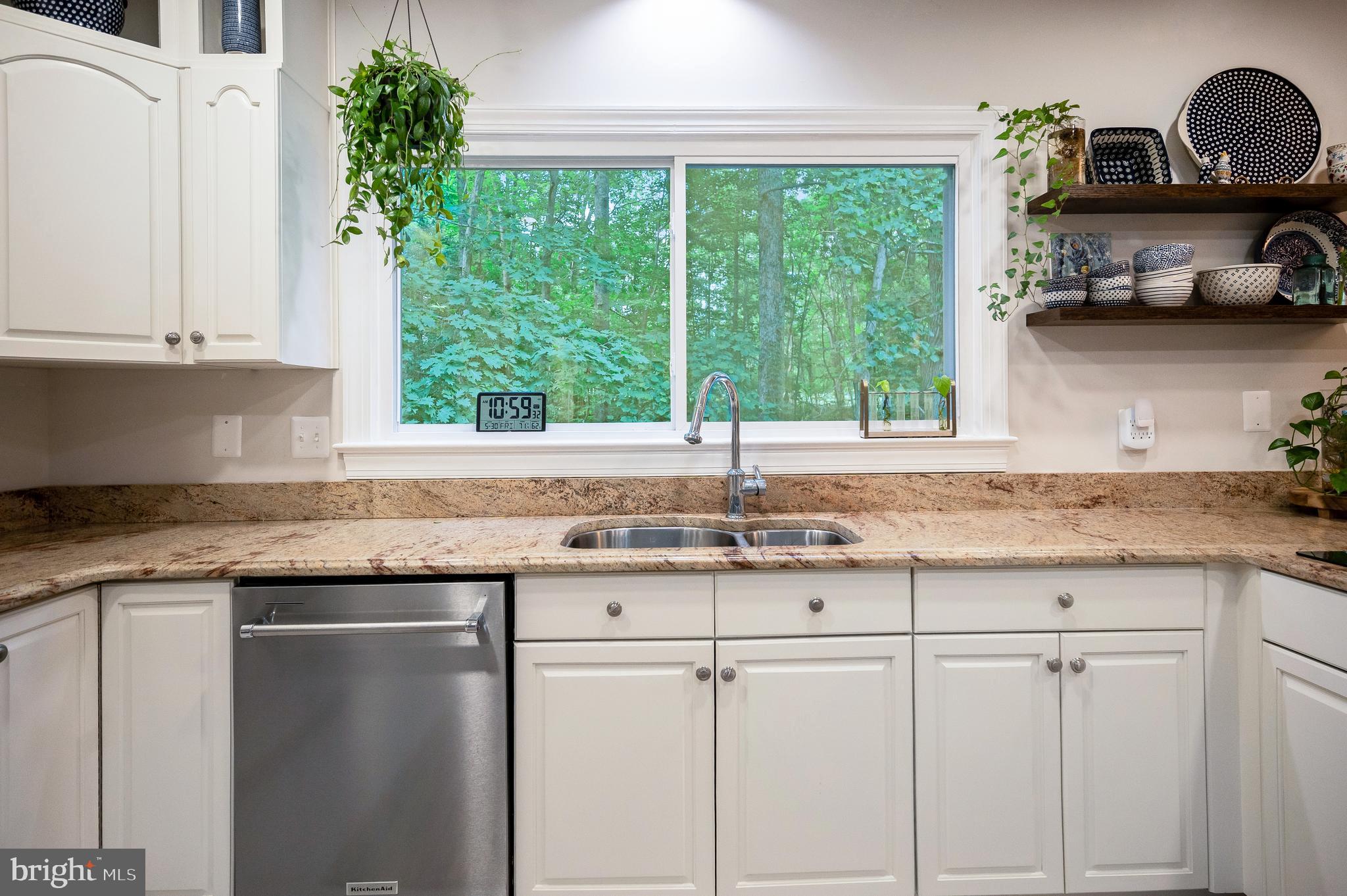 ENGLISH HILLS - Residential