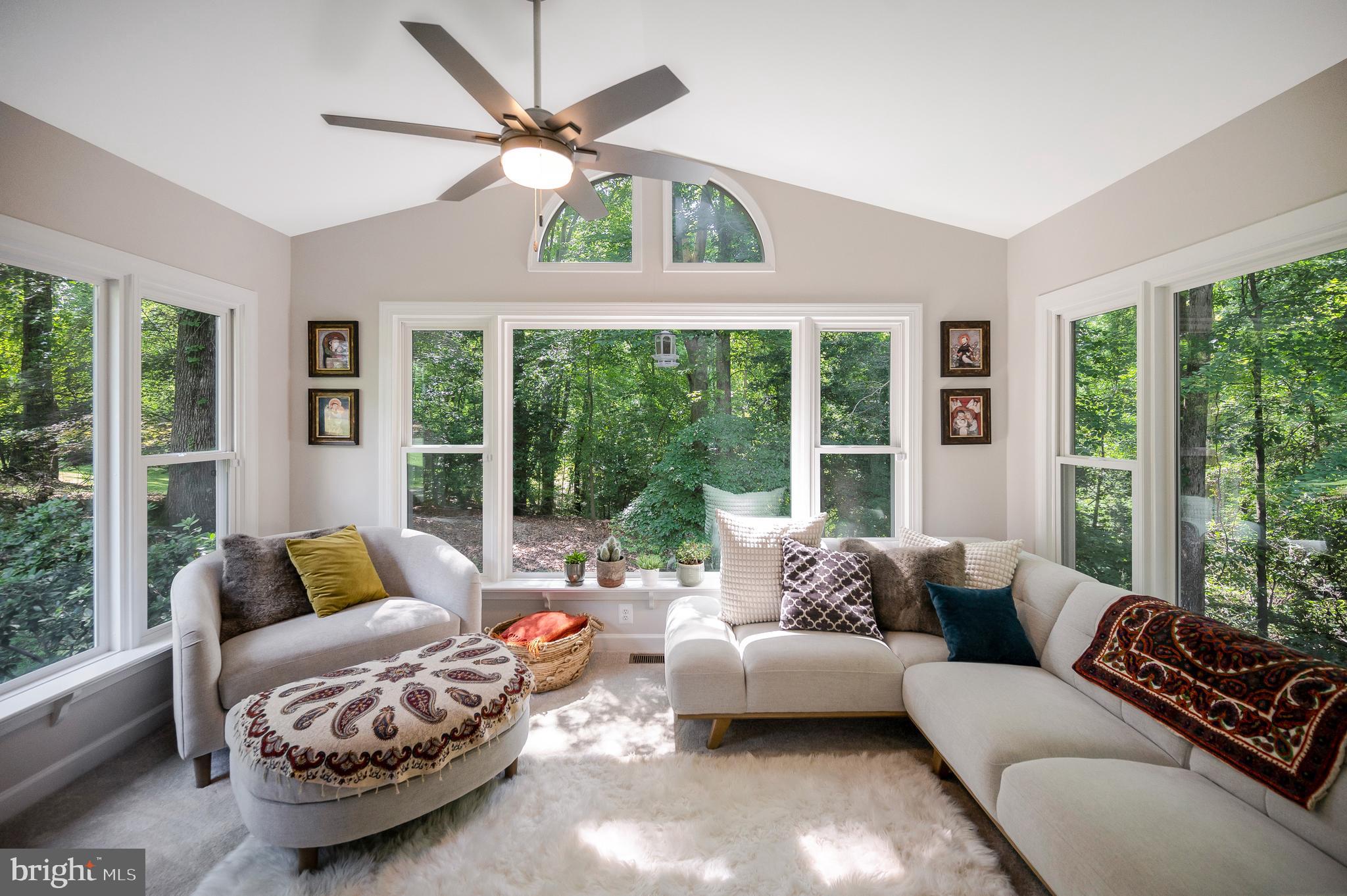 ENGLISH HILLS - Residential