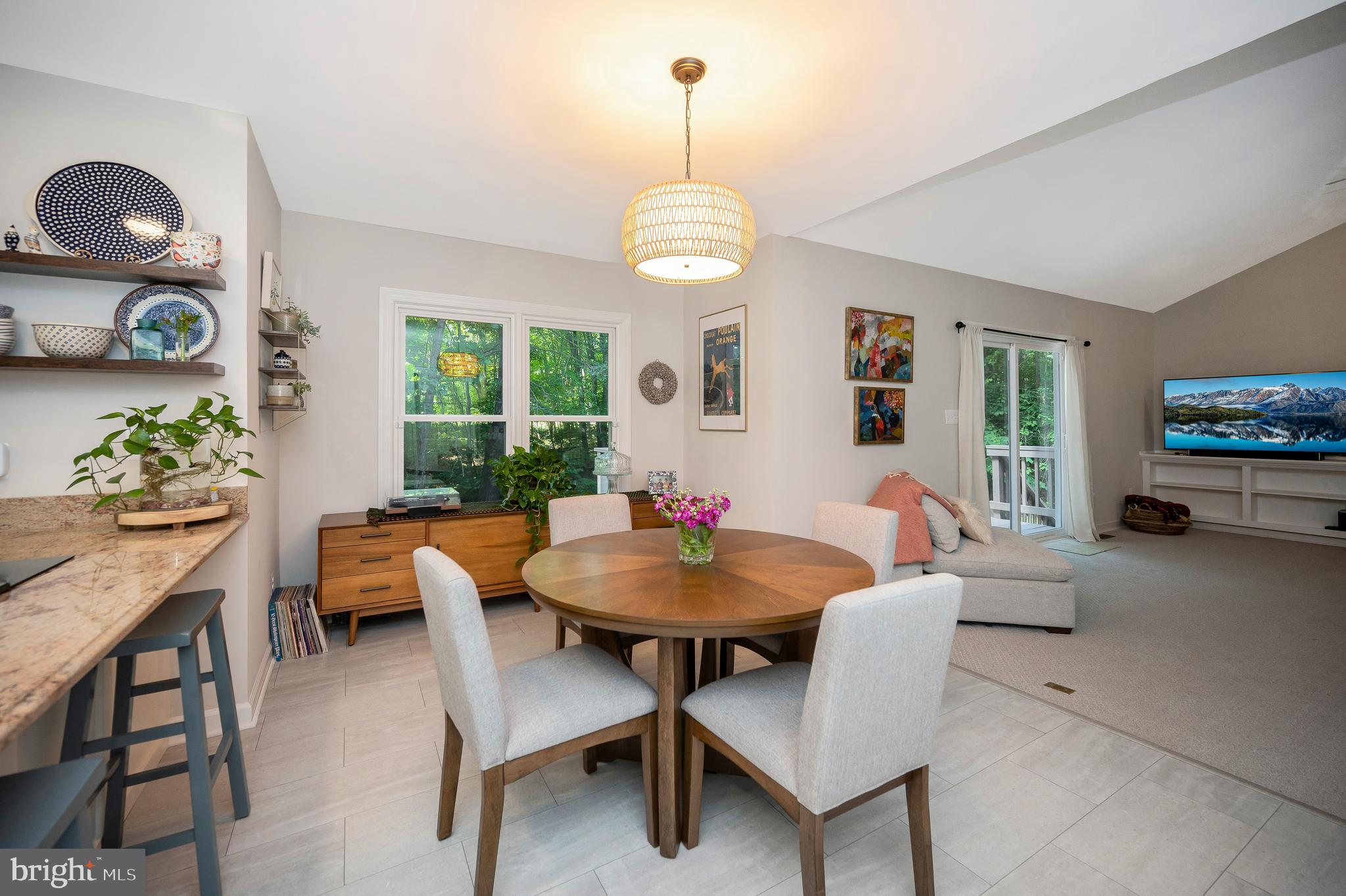 ENGLISH HILLS - Residential