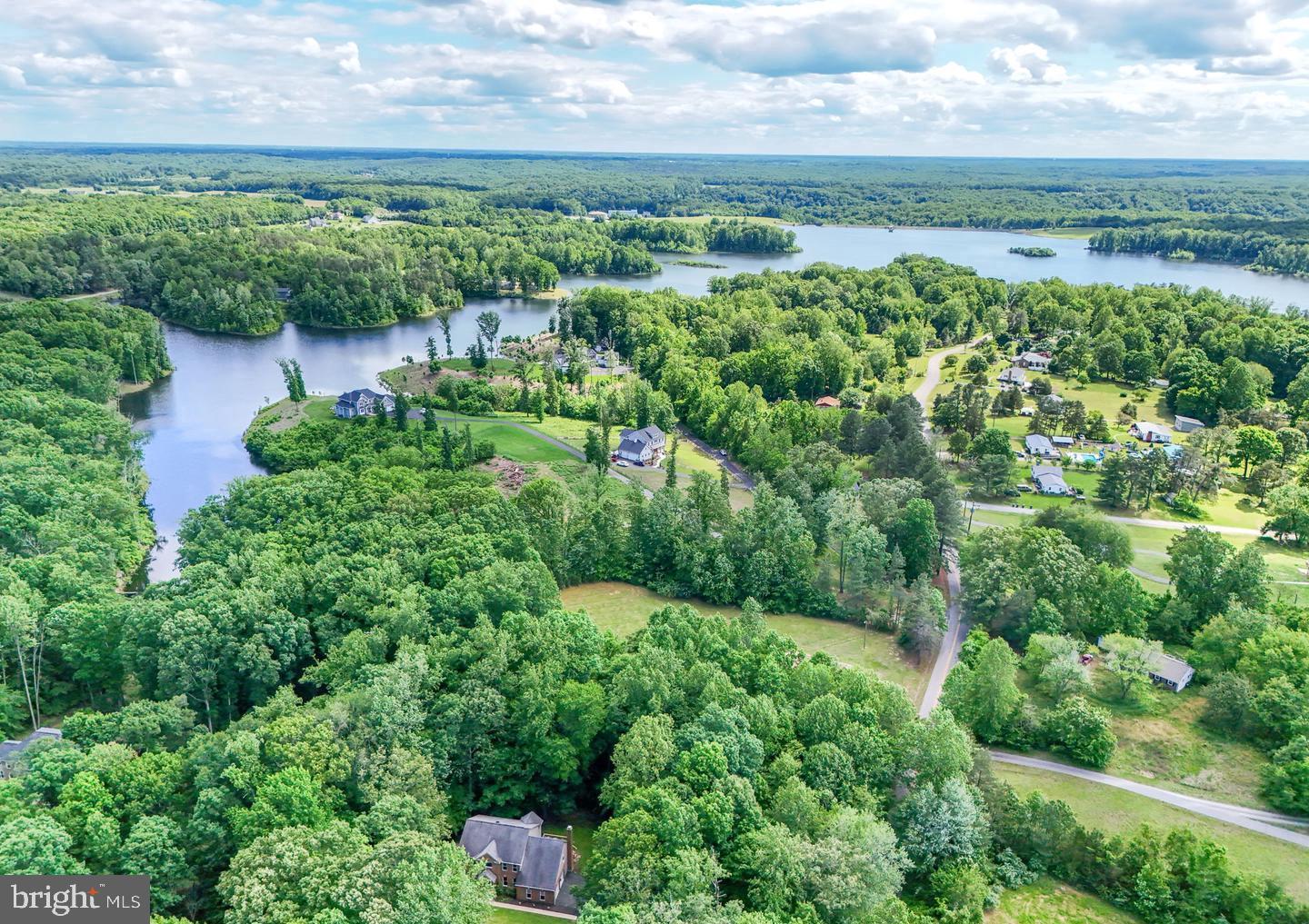 ENGLISH HILLS - Residential