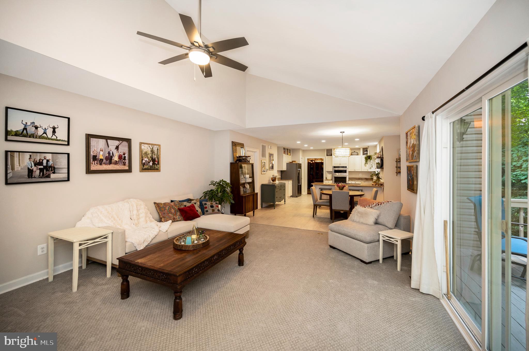 ENGLISH HILLS - Residential