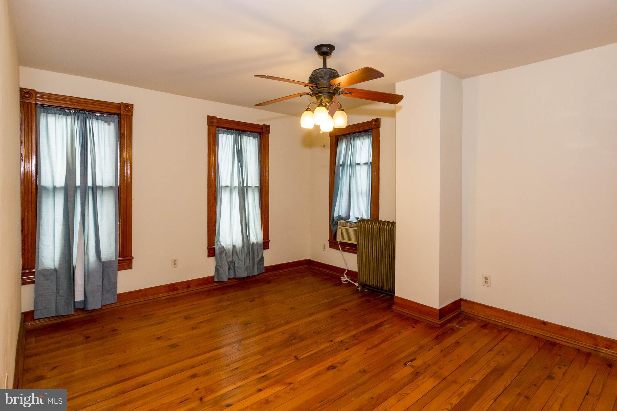 HAMPSTEAD - Residential