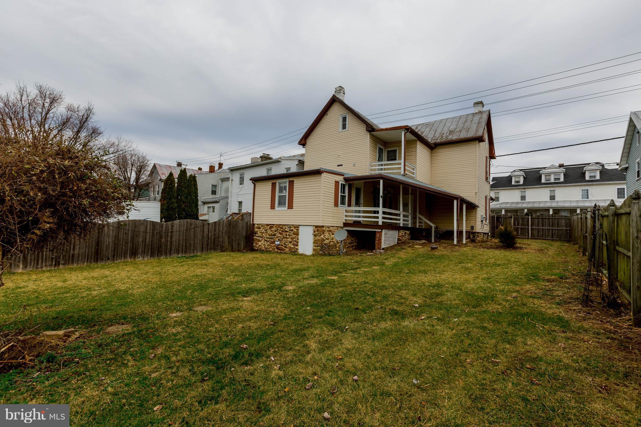 HAMPSTEAD - Residential