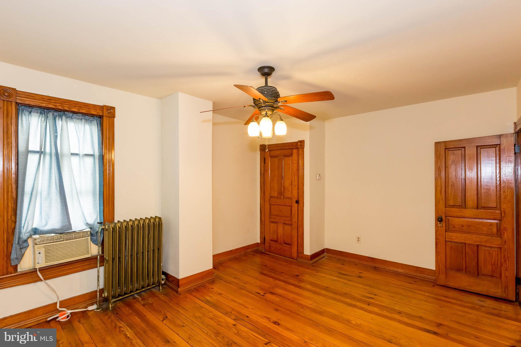 HAMPSTEAD - Residential