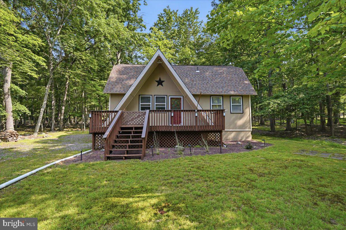 231 W LAKE VALLEY DRIVE