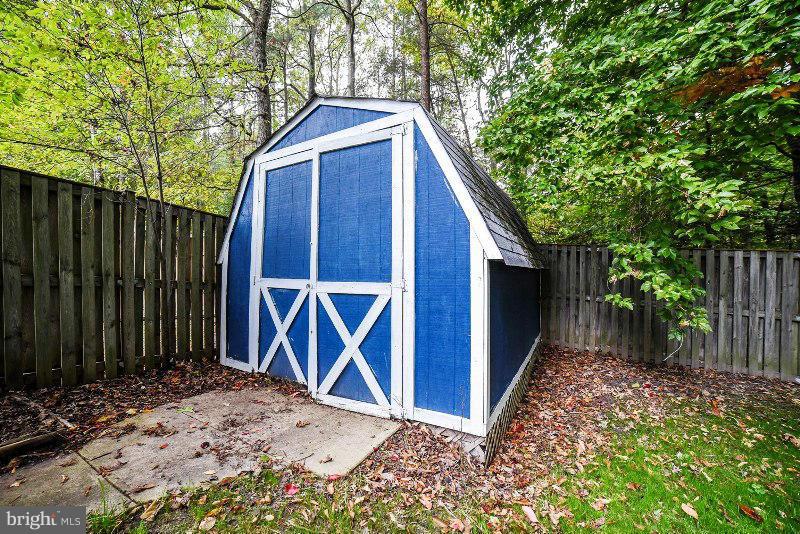 HUNTING QUARTERS - Residential Lease