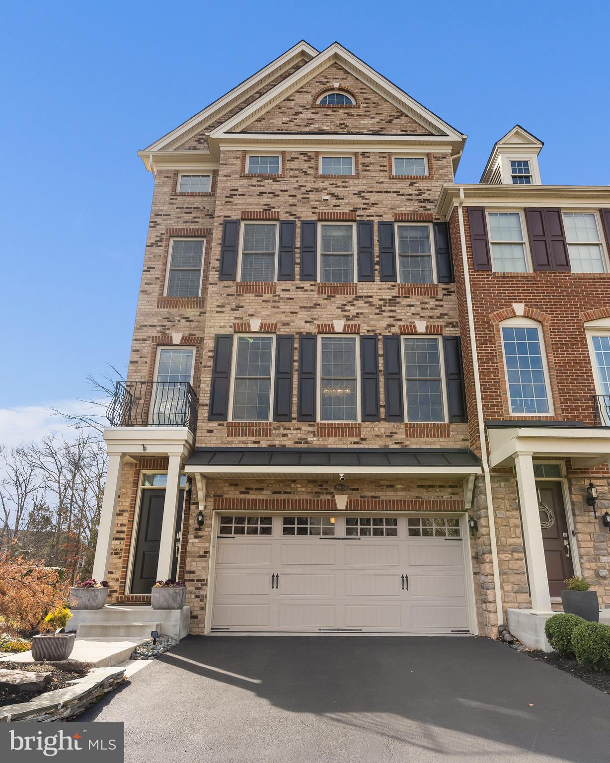 AVONLEA - Residential Lease