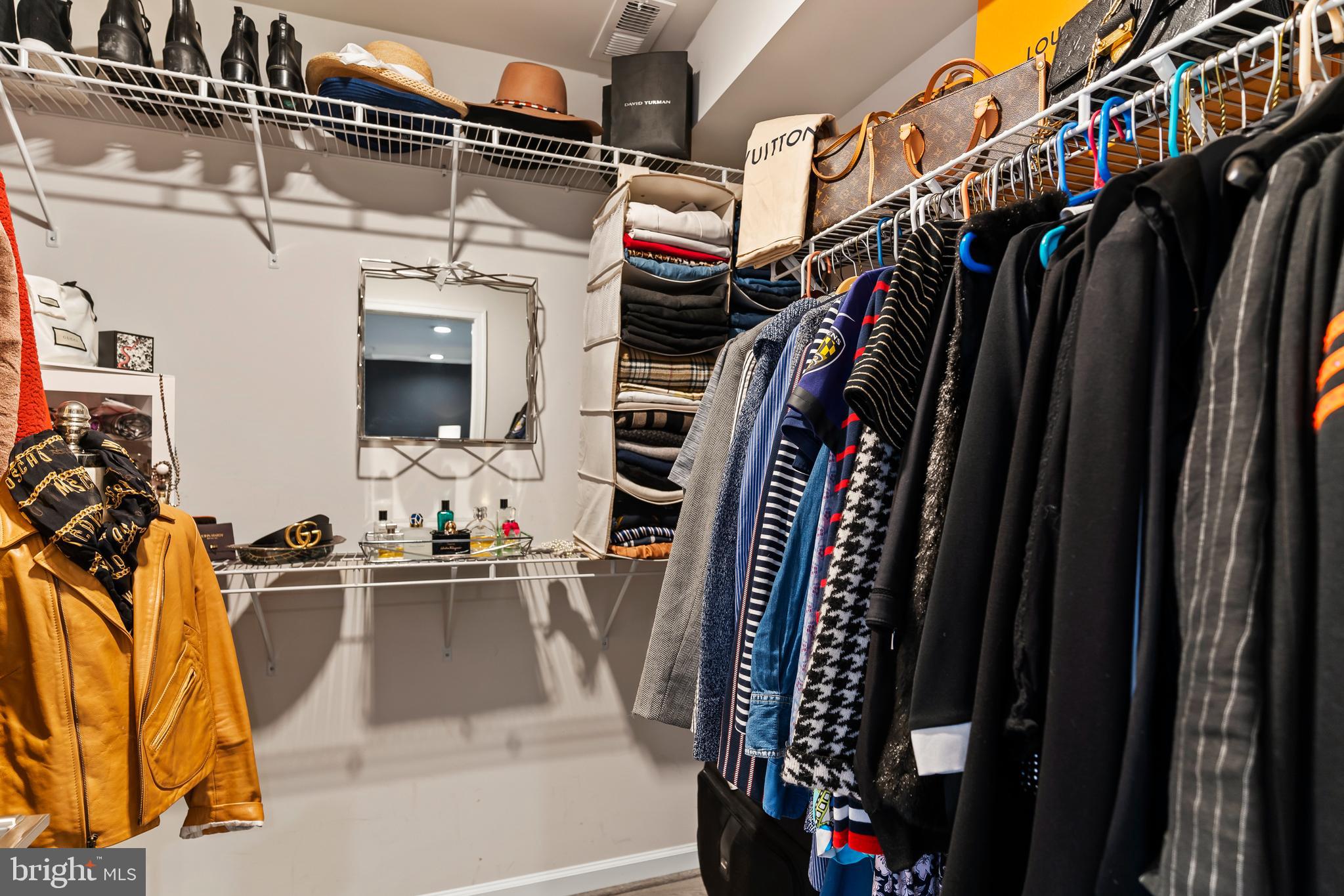 AVONLEA - Residential Lease