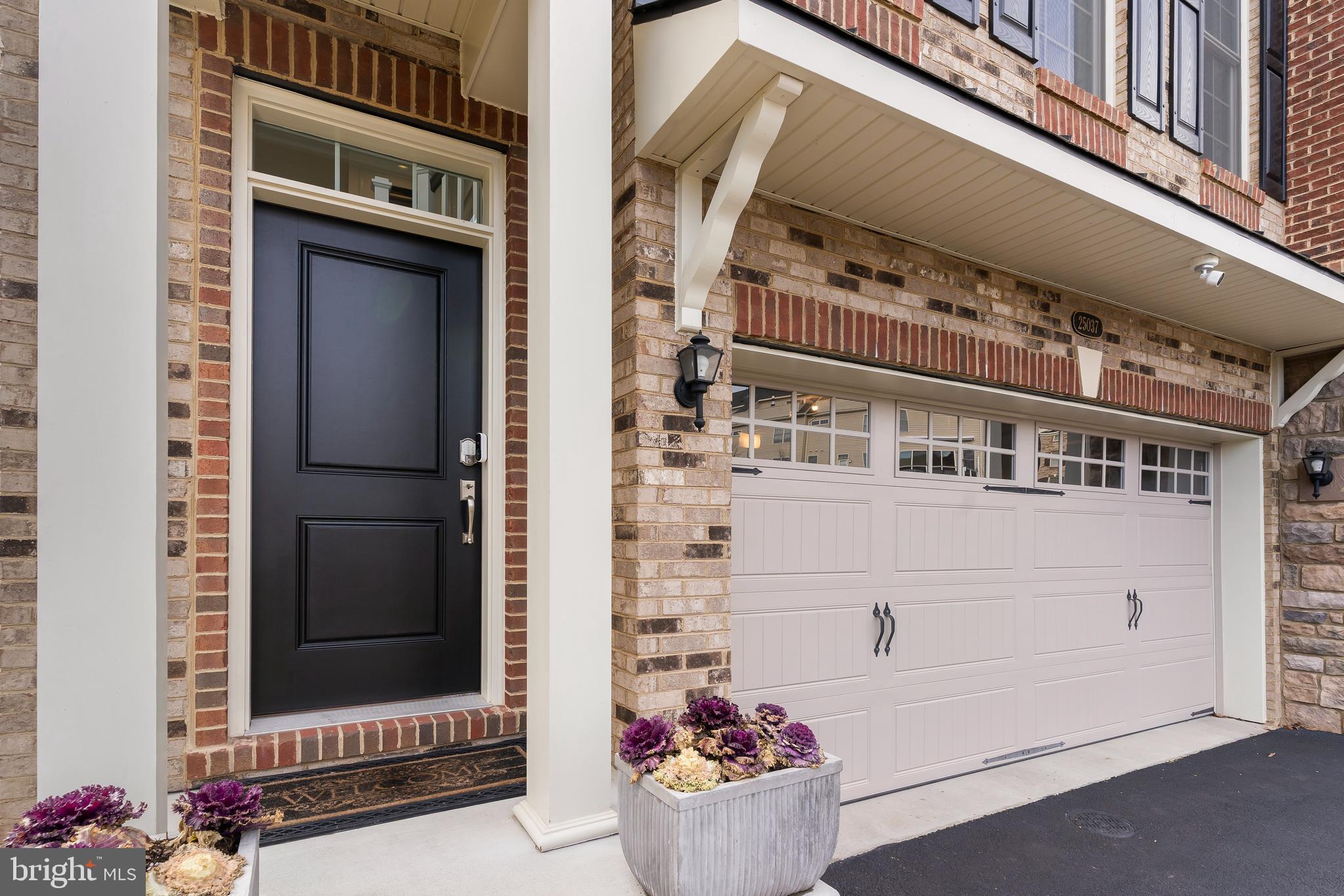 AVONLEA - Residential Lease