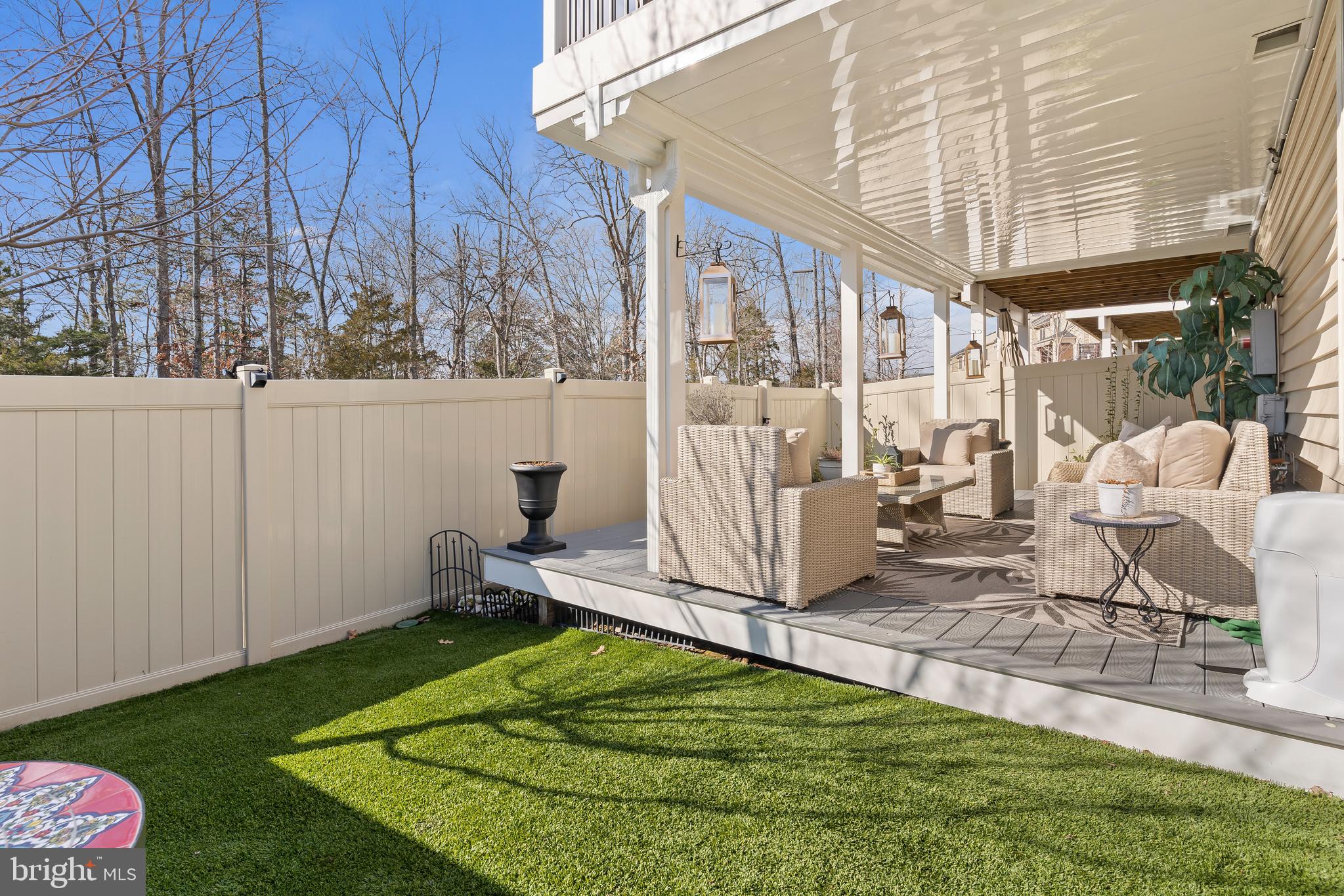 AVONLEA - Residential Lease