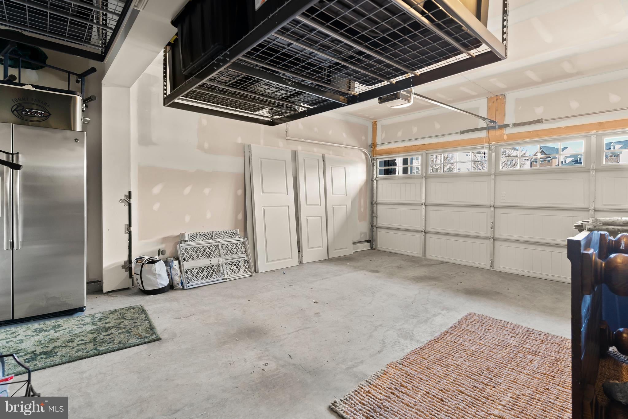 AVONLEA - Residential Lease