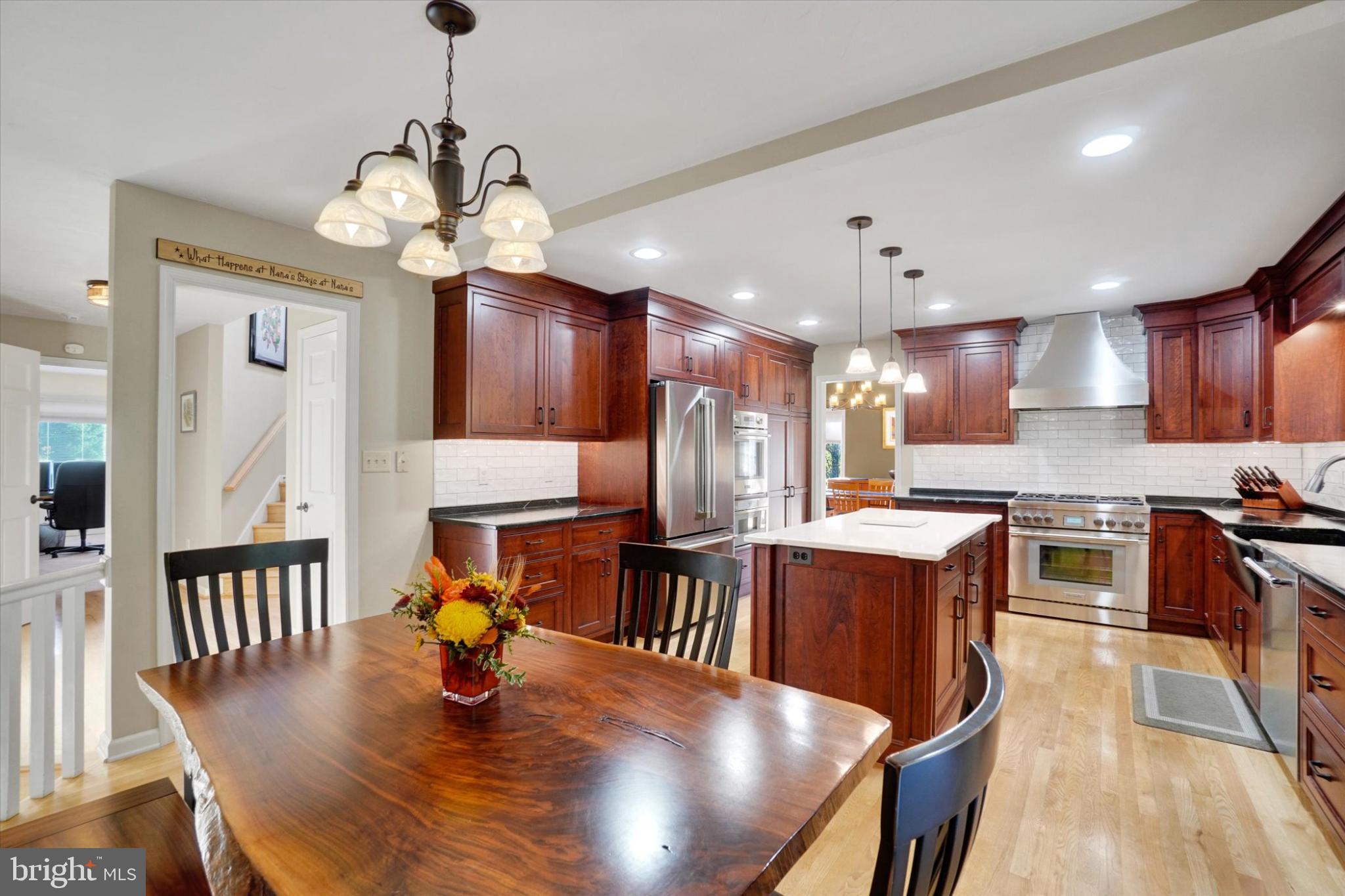 277 PINE VIEW LANE