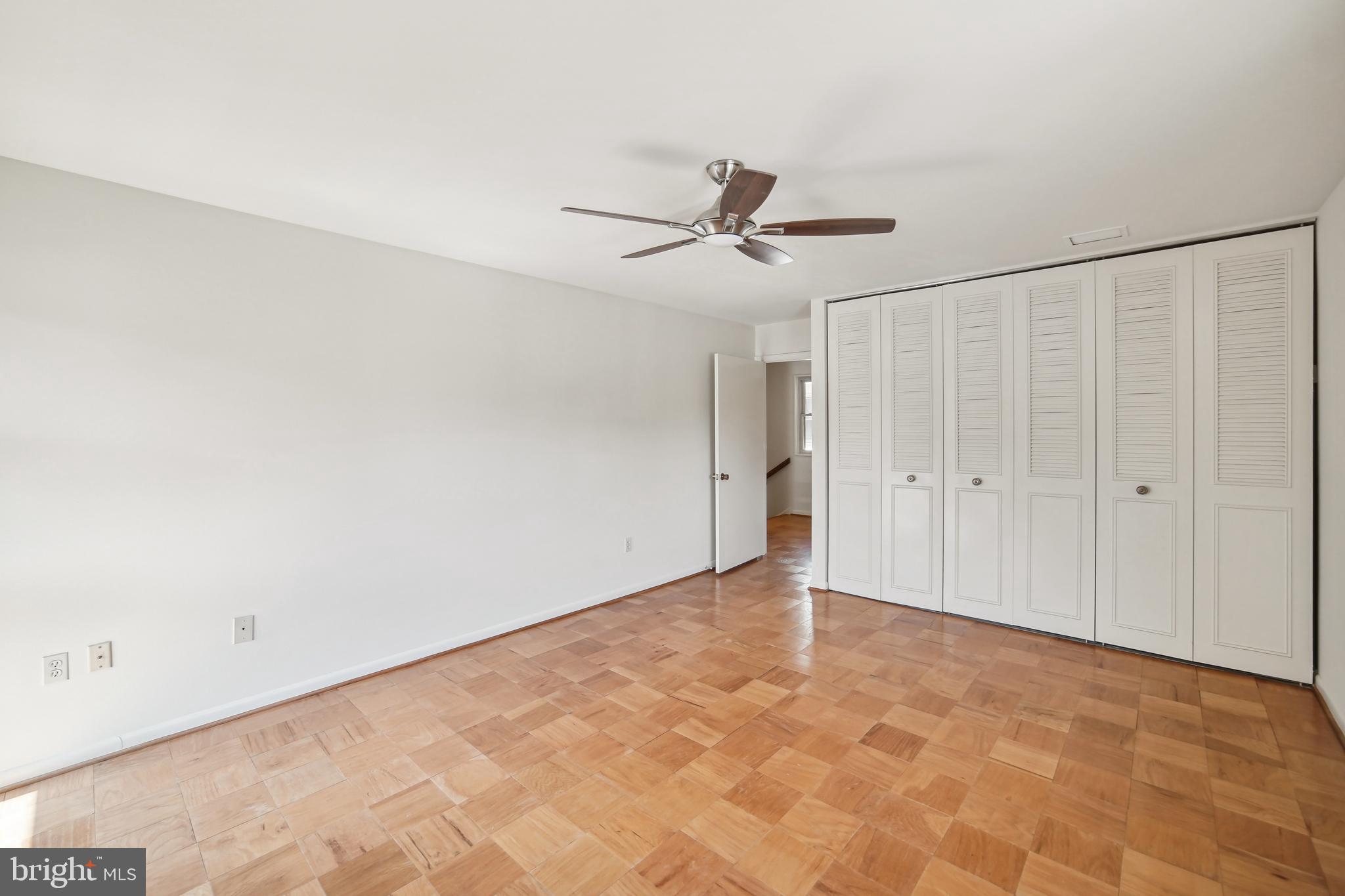 LEISURE WORLD - Residential