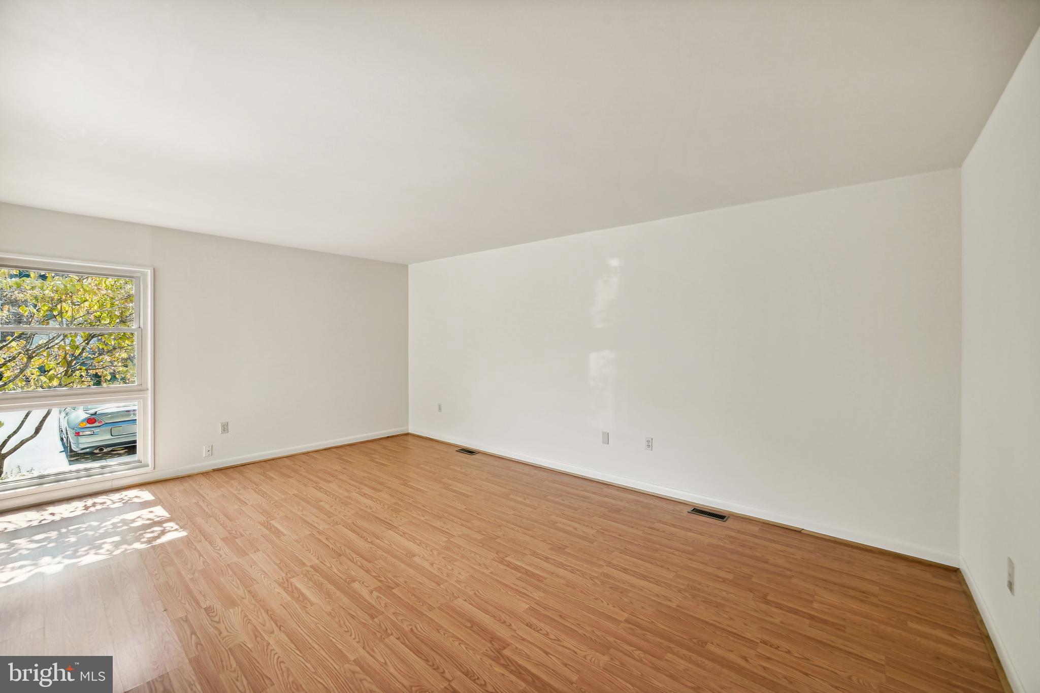 LEISURE WORLD - Residential