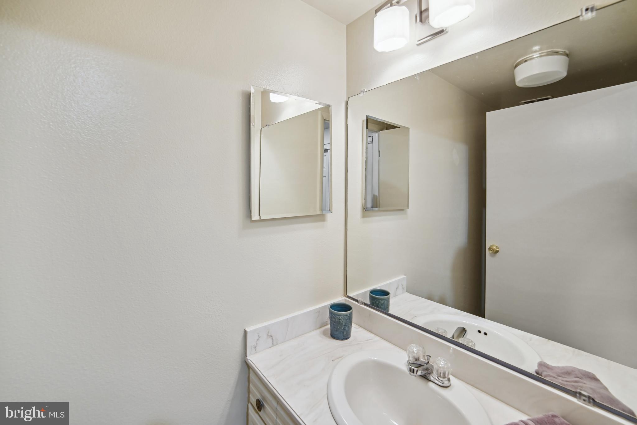 LEISURE WORLD - Residential