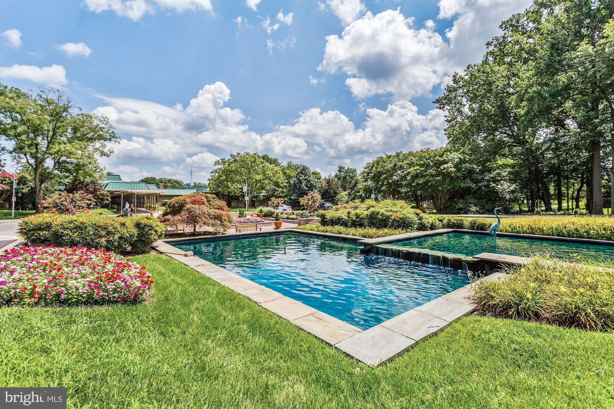 LEISURE WORLD - Residential