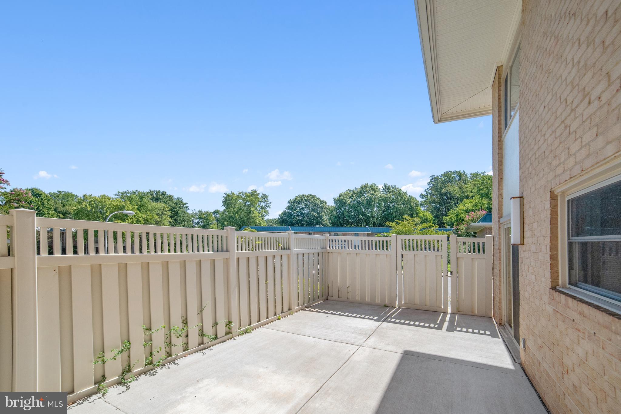 LEISURE WORLD - Residential