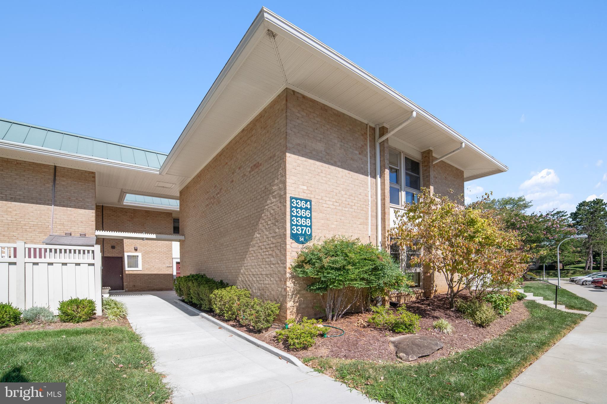 LEISURE WORLD - Residential