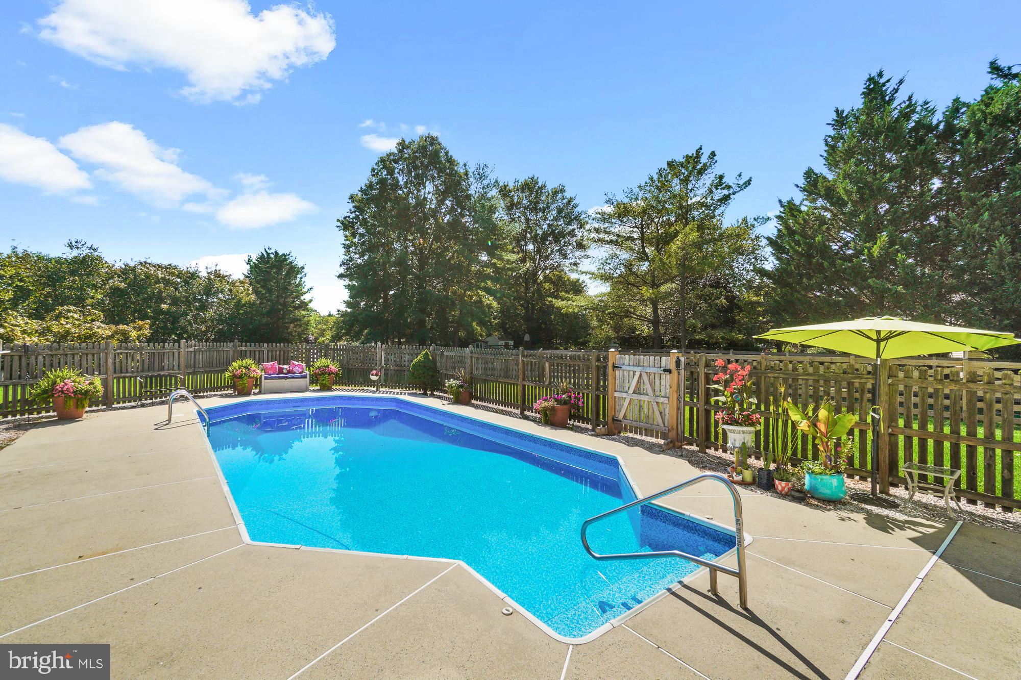 SENECA CHASE - Residential