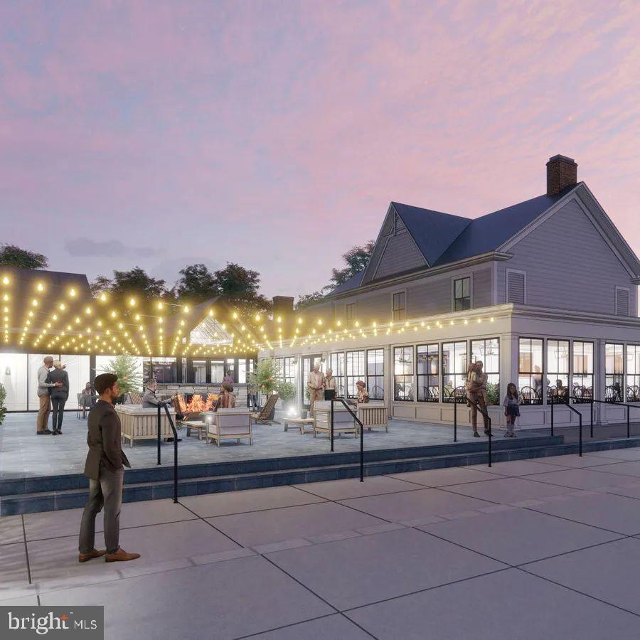 SENECA CHASE - Residential