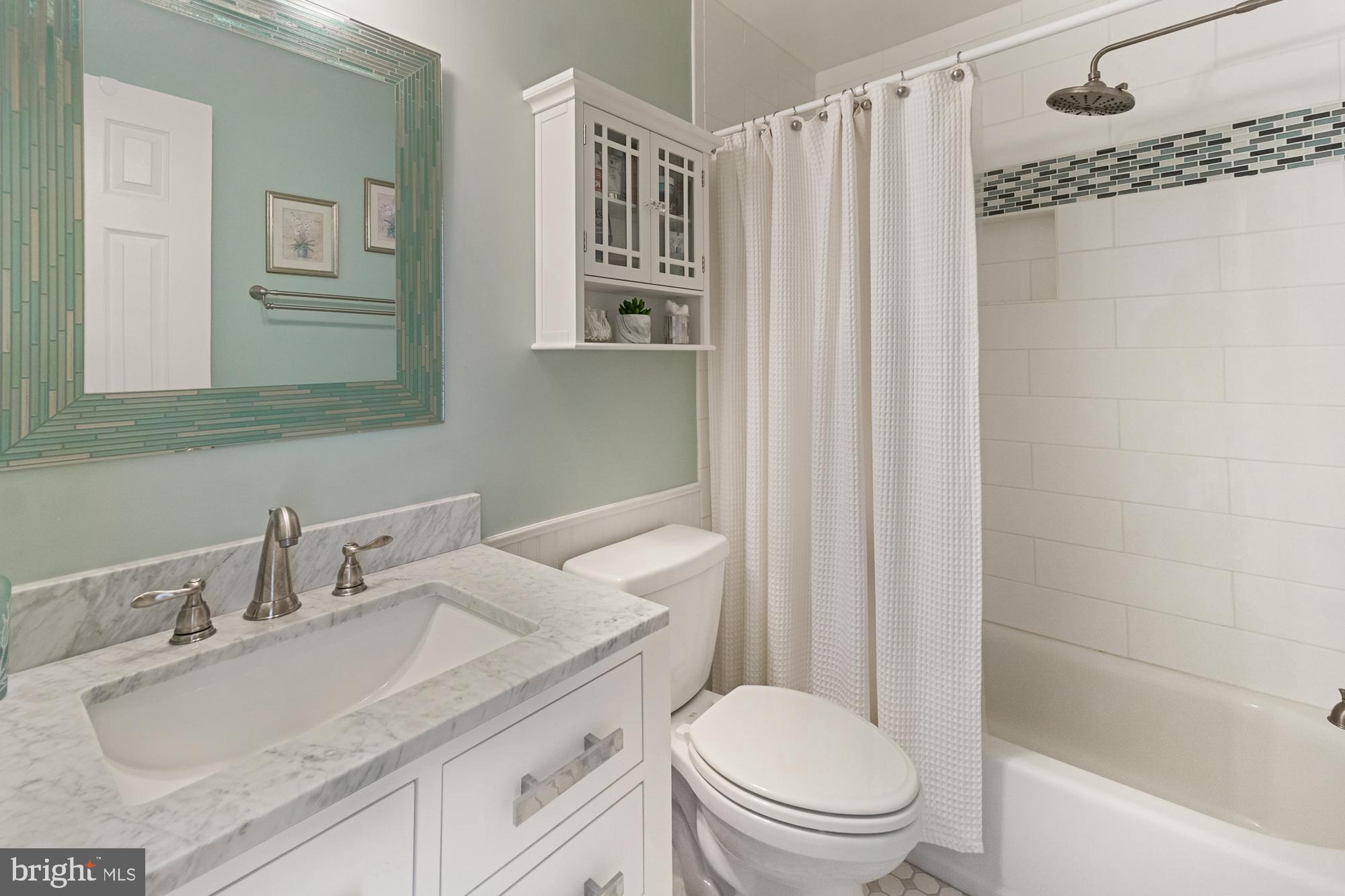 SENECA CHASE - Residential