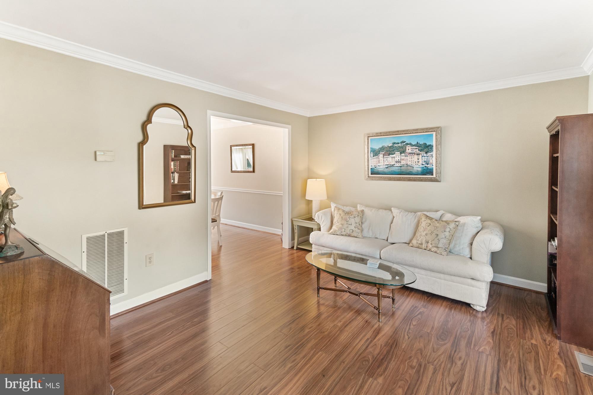 SENECA CHASE - Residential