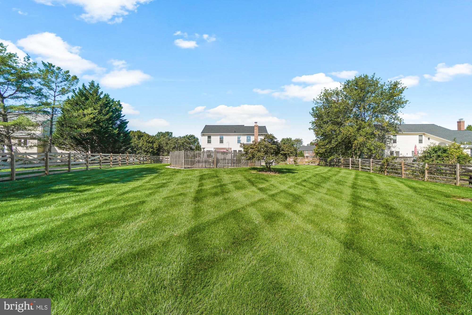 SENECA CHASE - Residential