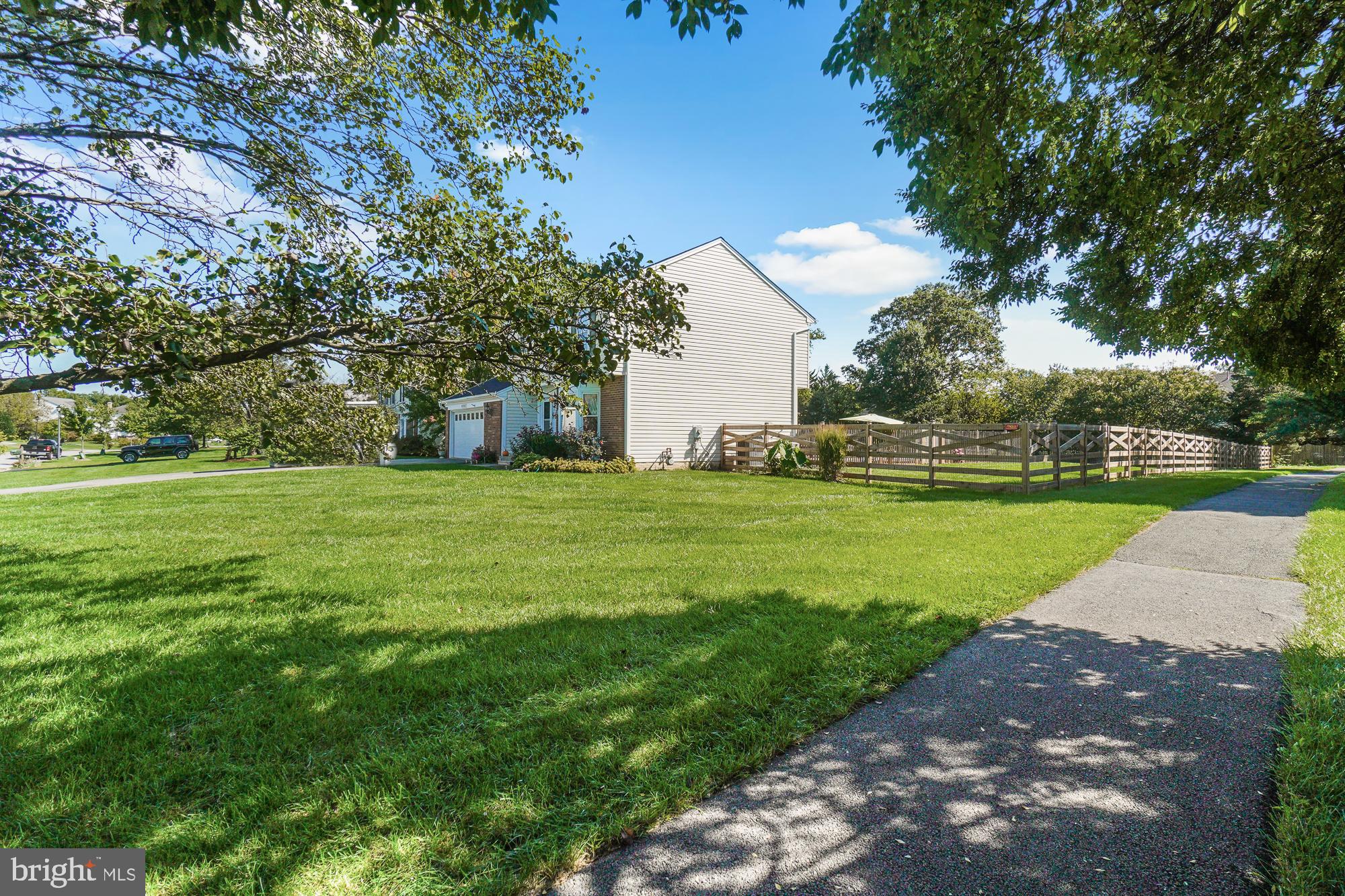 SENECA CHASE - Residential