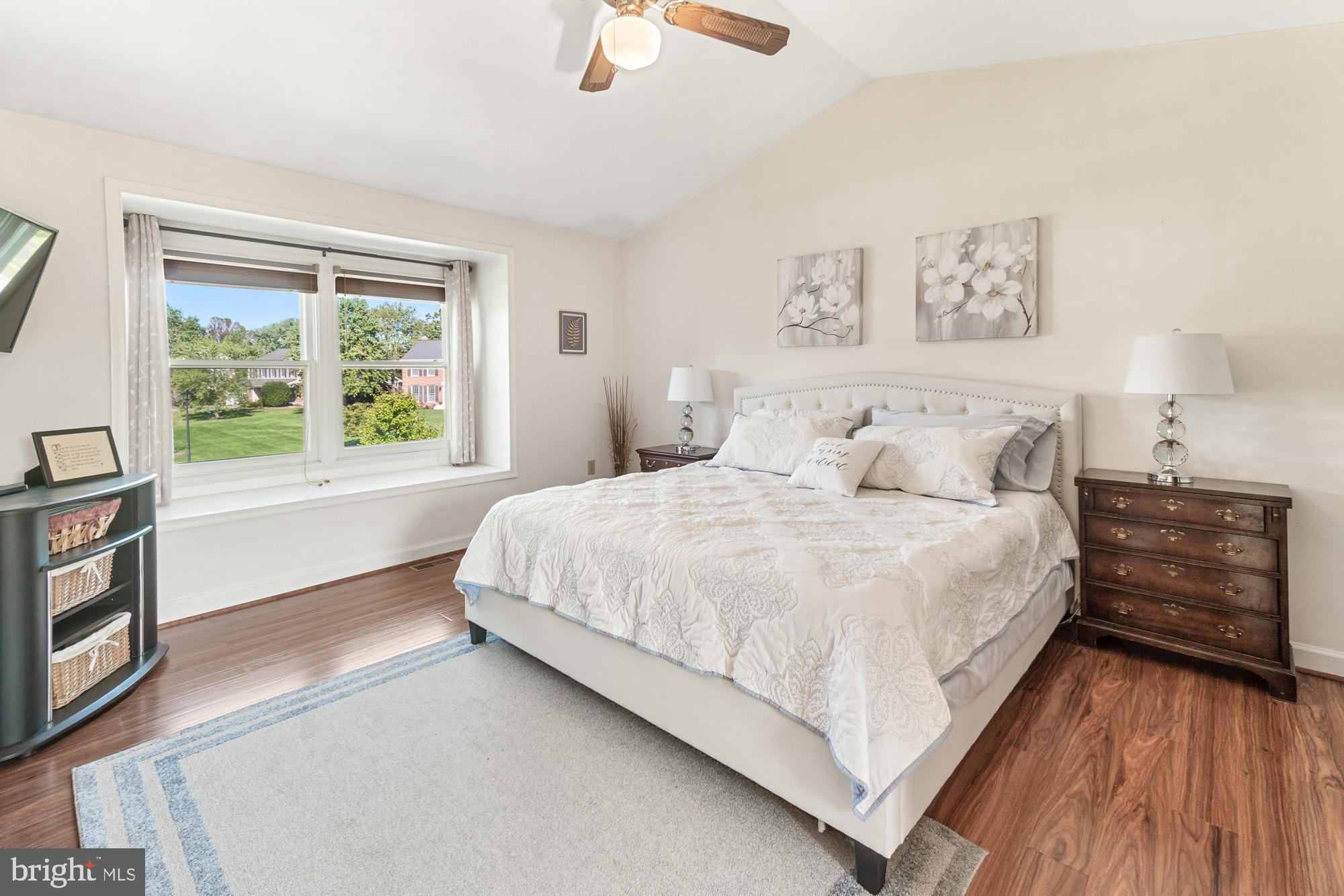 SENECA CHASE - Residential