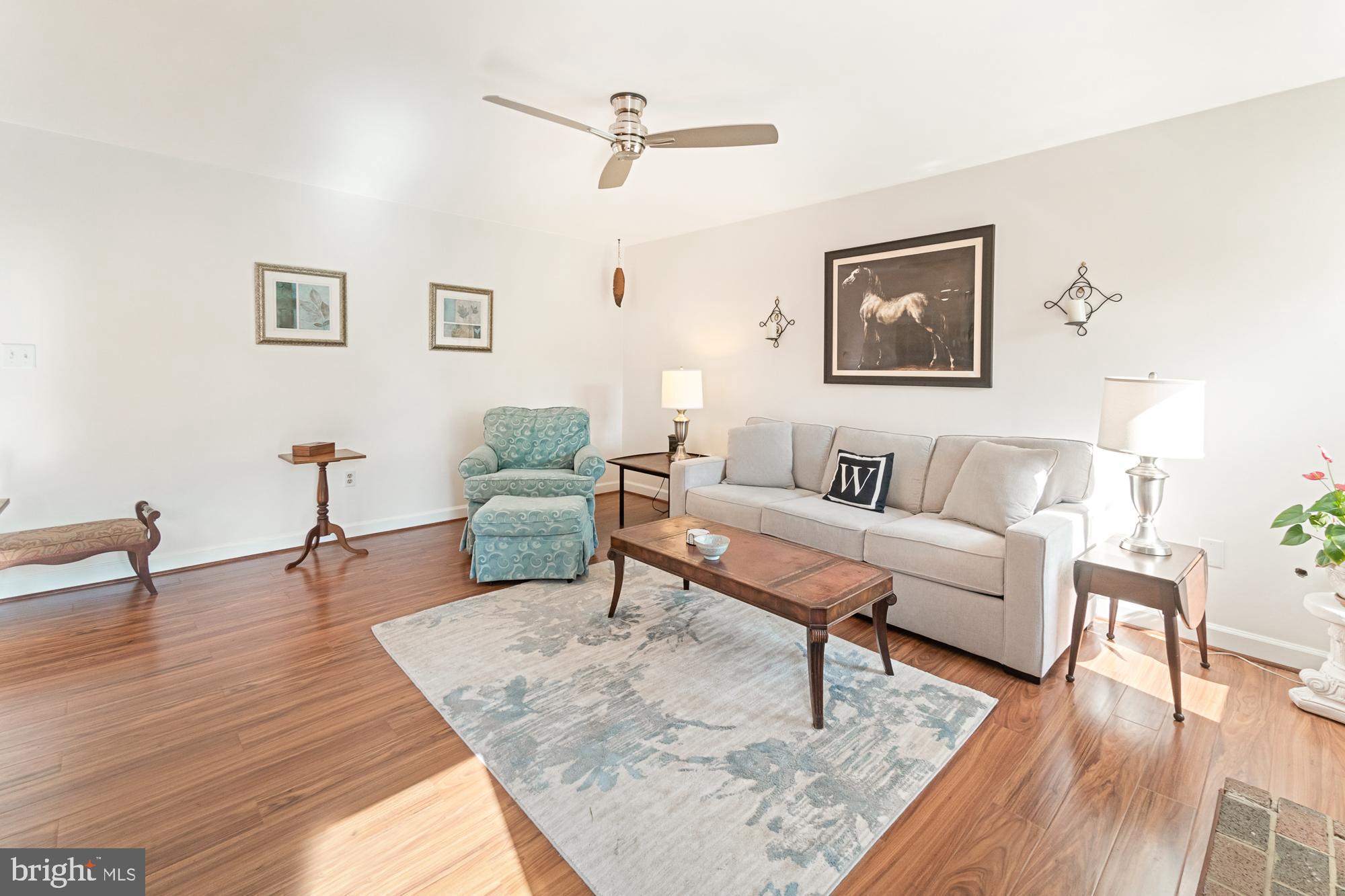 SENECA CHASE - Residential