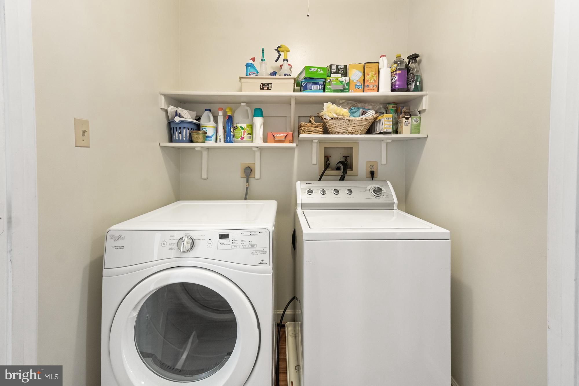 SENECA CHASE - Residential