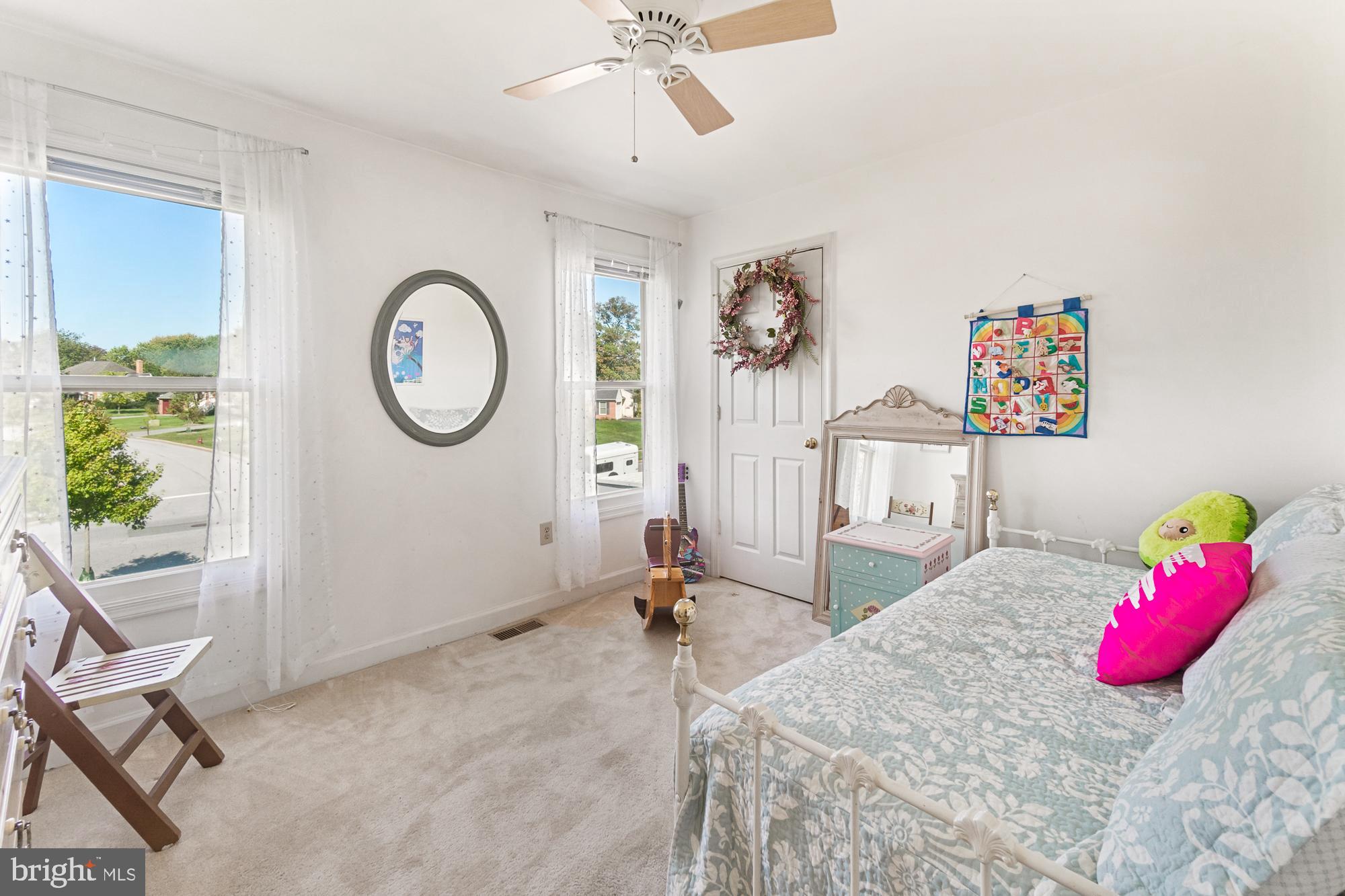 SENECA CHASE - Residential