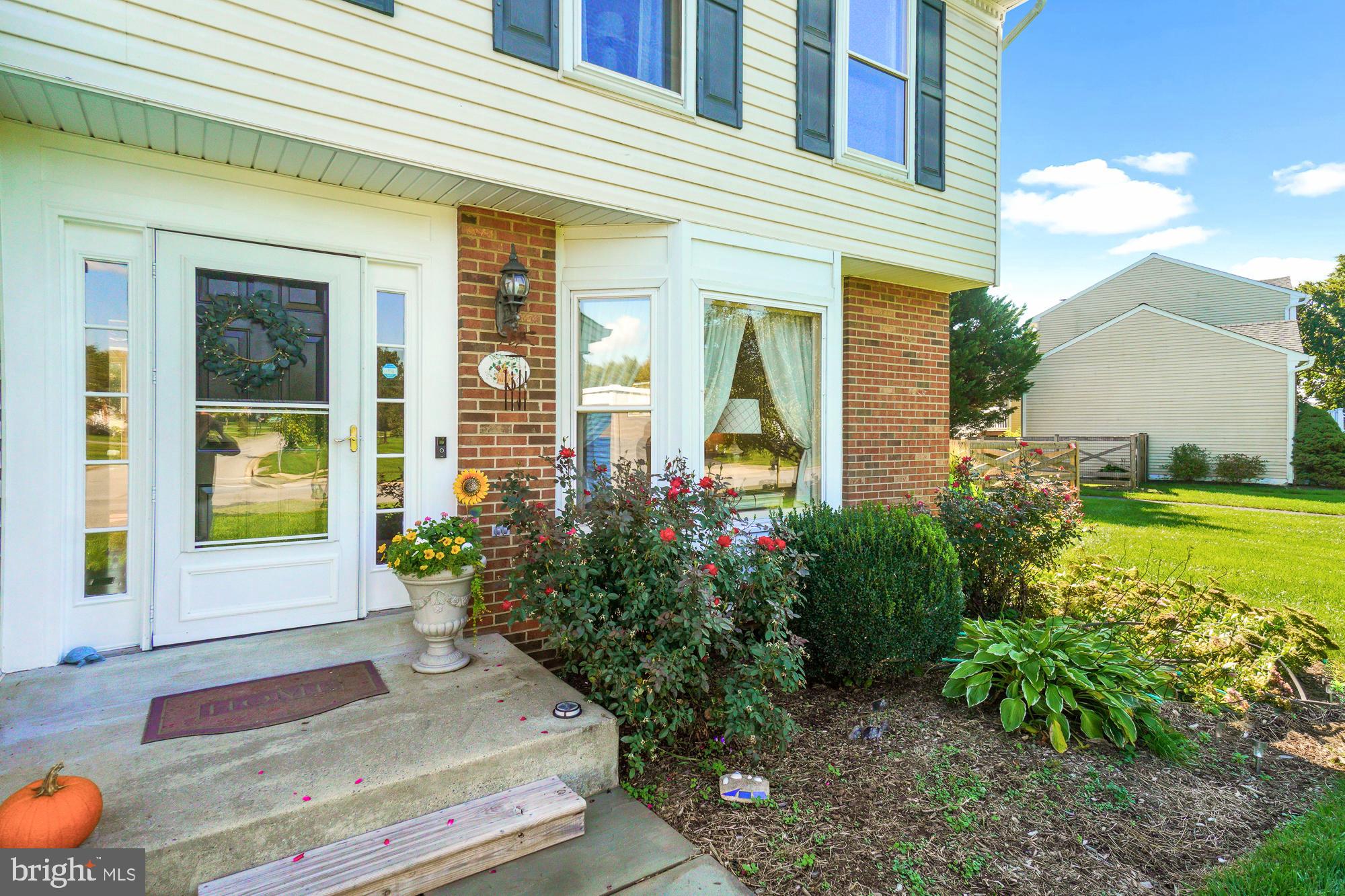 SENECA CHASE - Residential