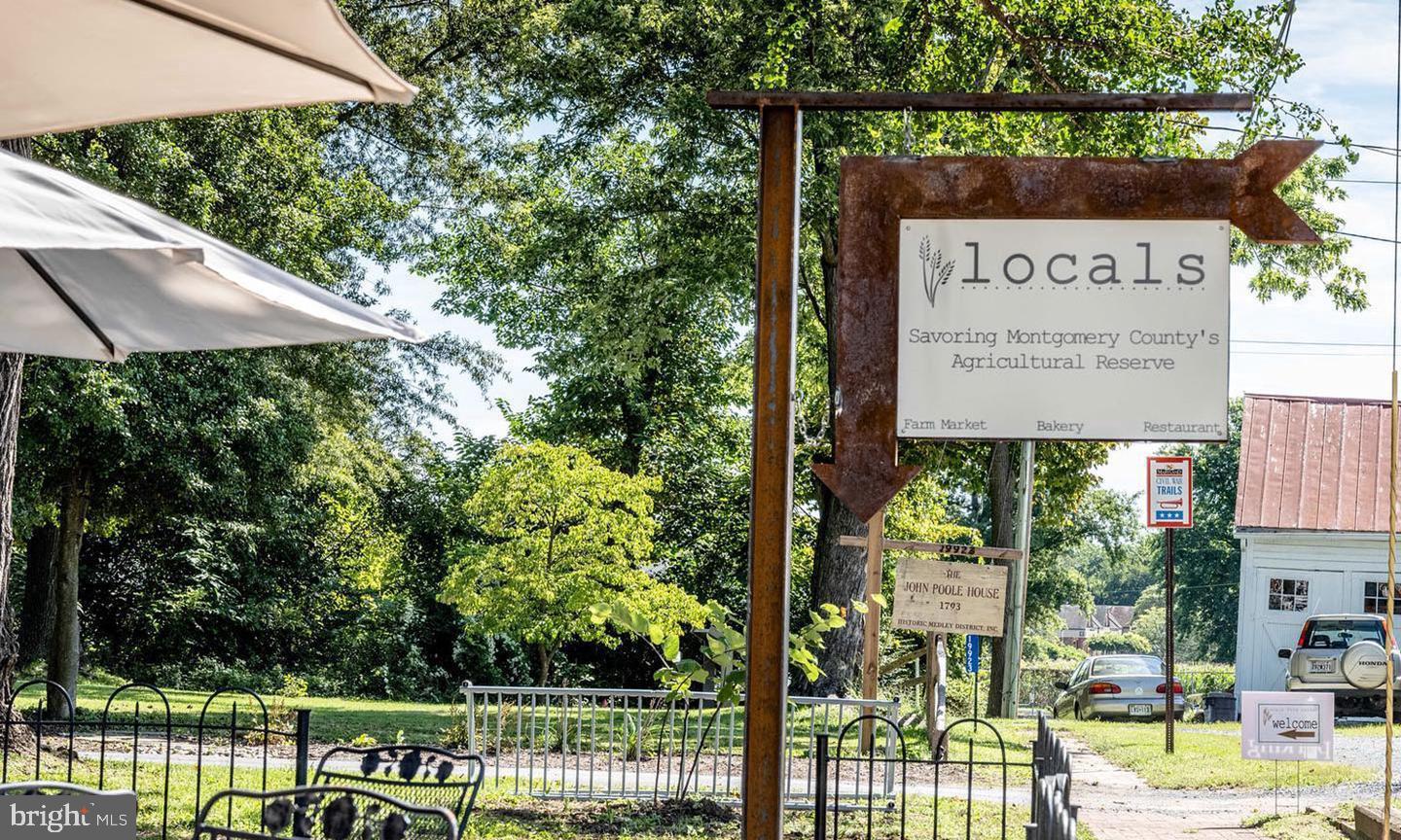 SENECA CHASE - Residential