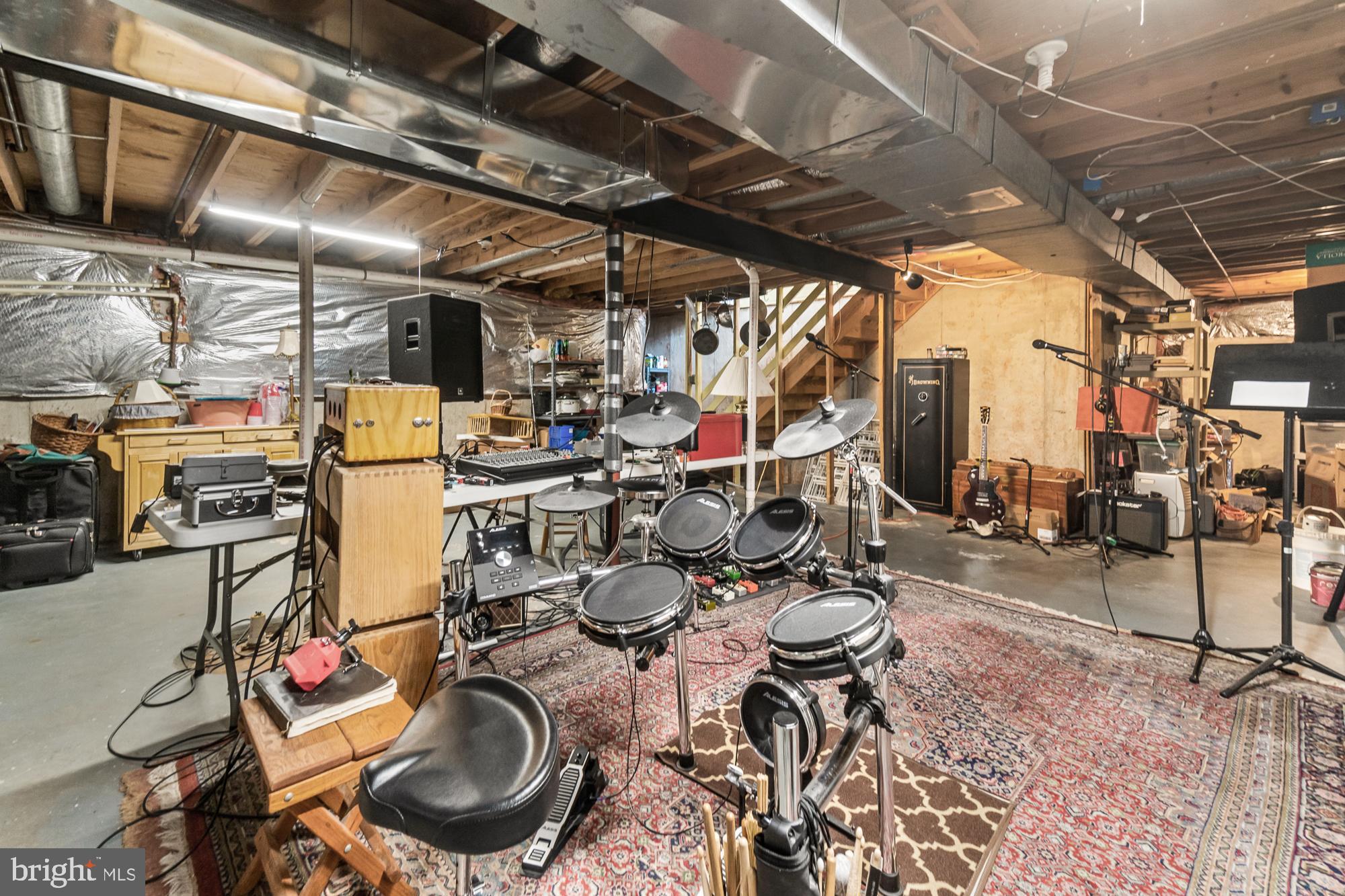 SENECA CHASE - Residential