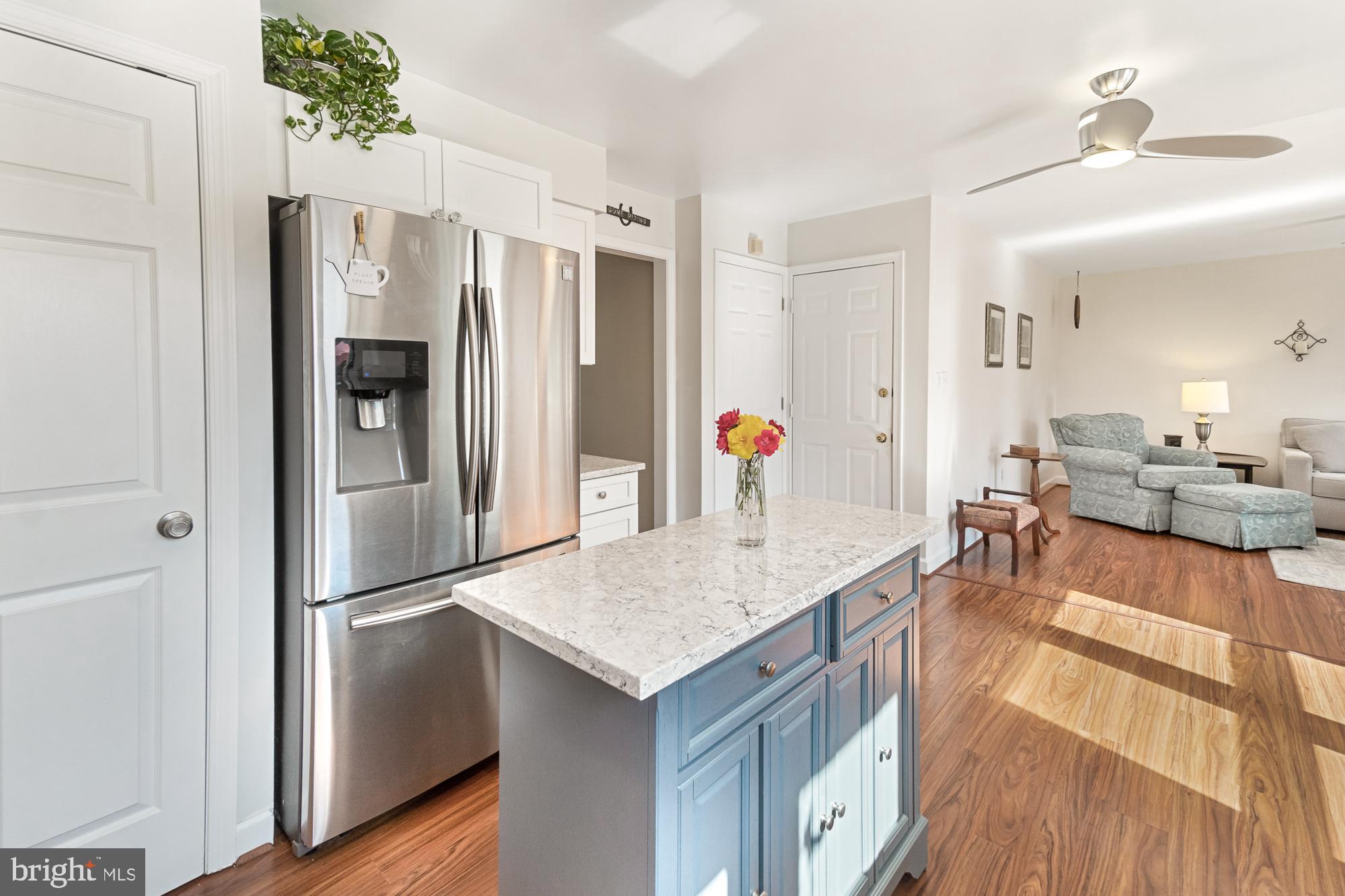 SENECA CHASE - Residential