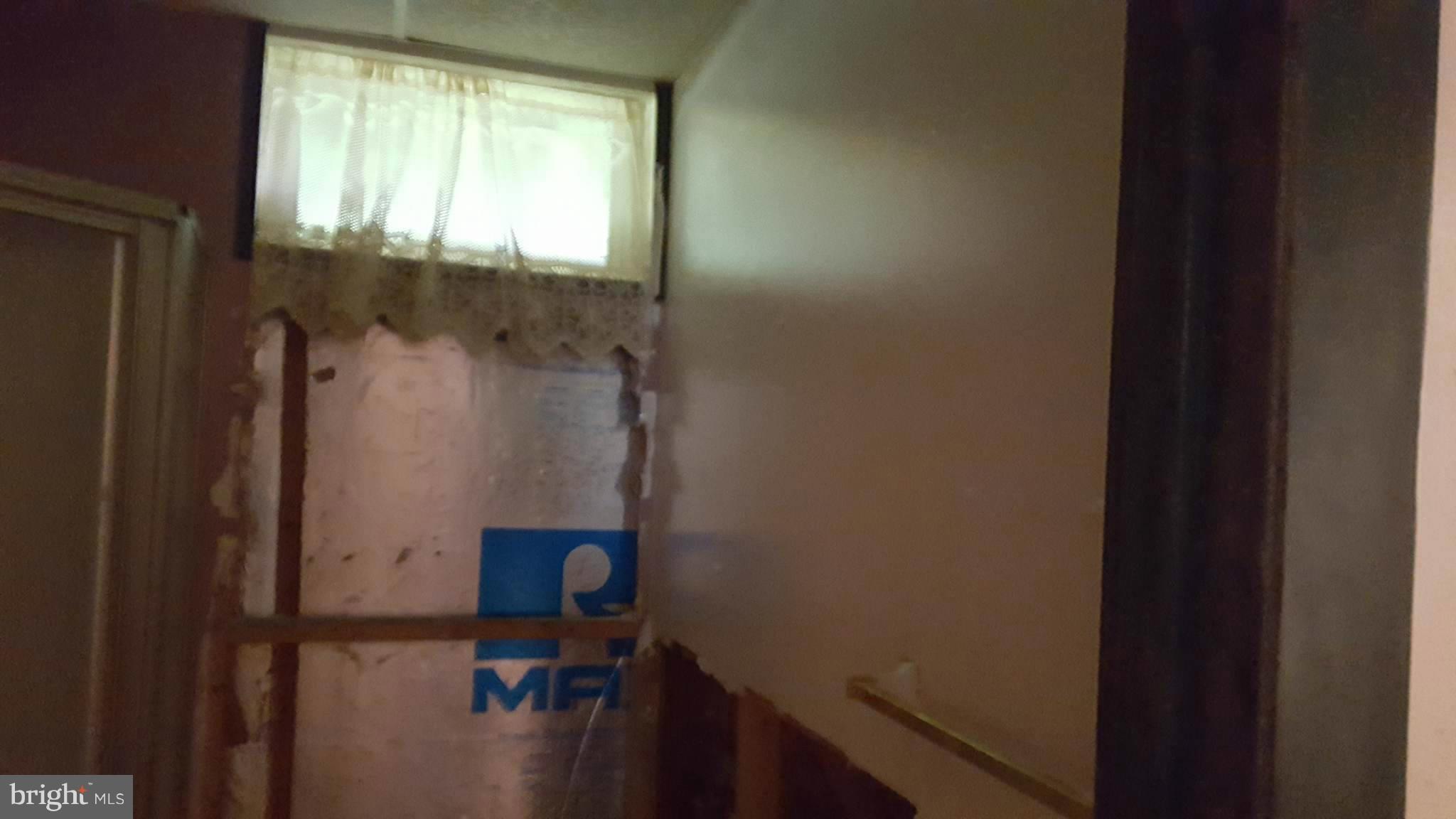 CATONSVILLE MANOR - Residential