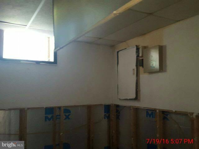 CATONSVILLE MANOR - Residential