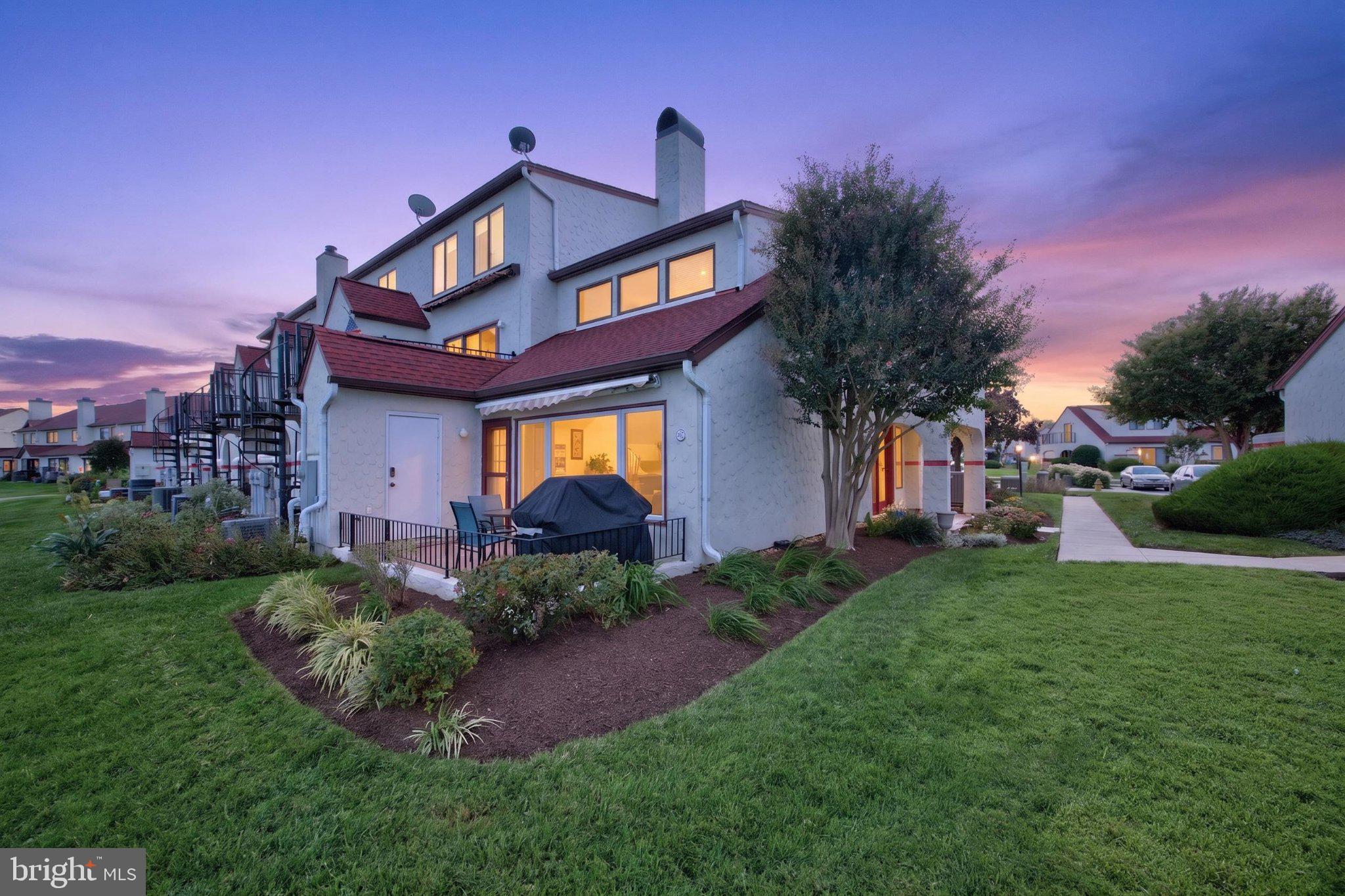 34 QUEEN ANNE WAY A