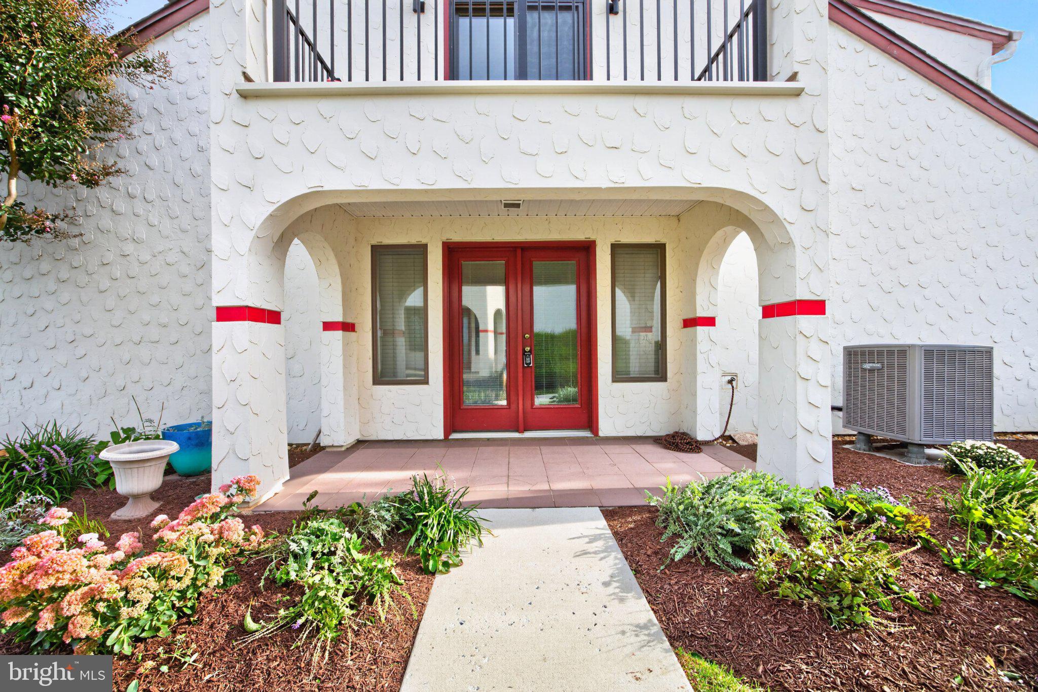 34 QUEEN ANNE WAY A