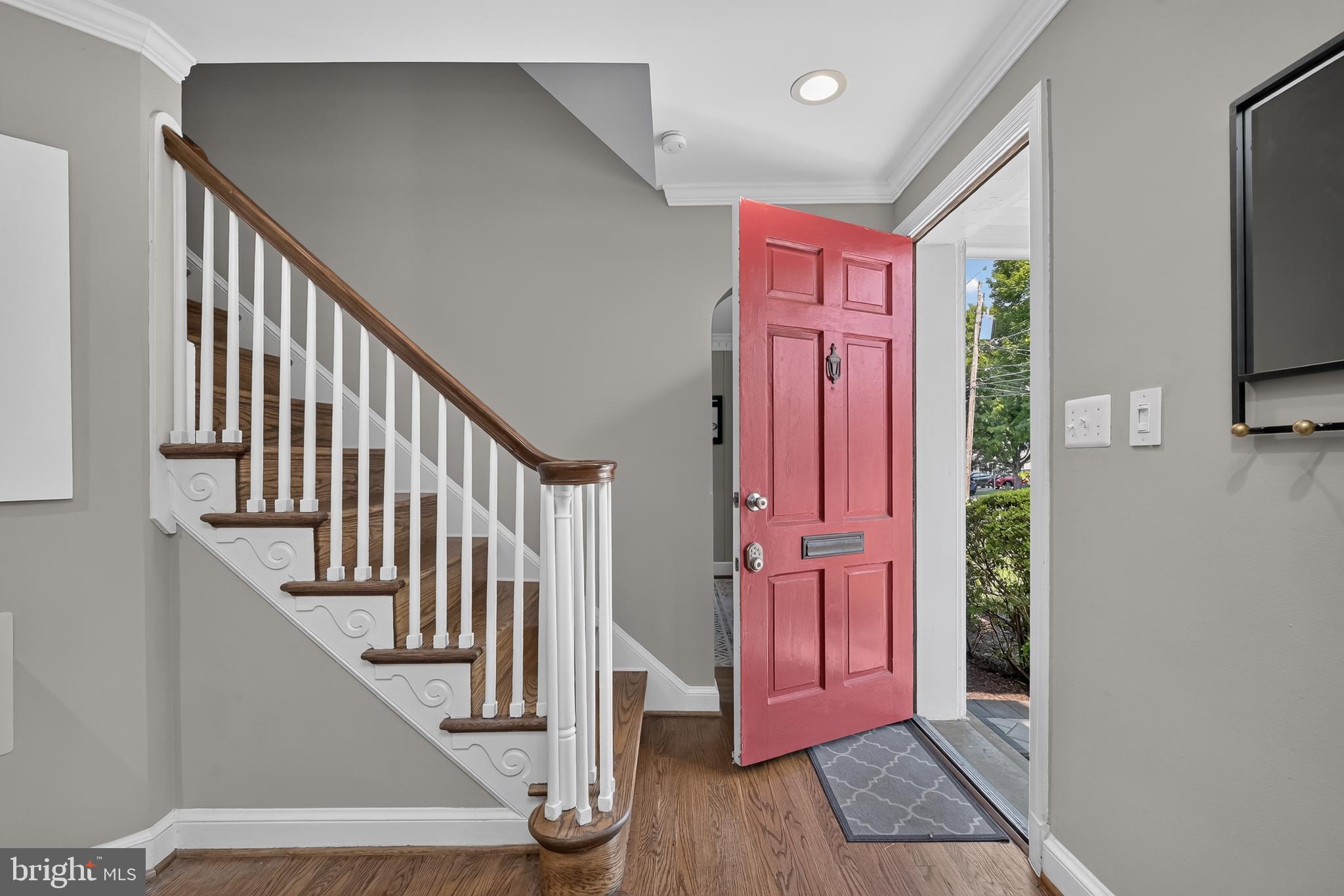 212 NORMANDY DRIVE