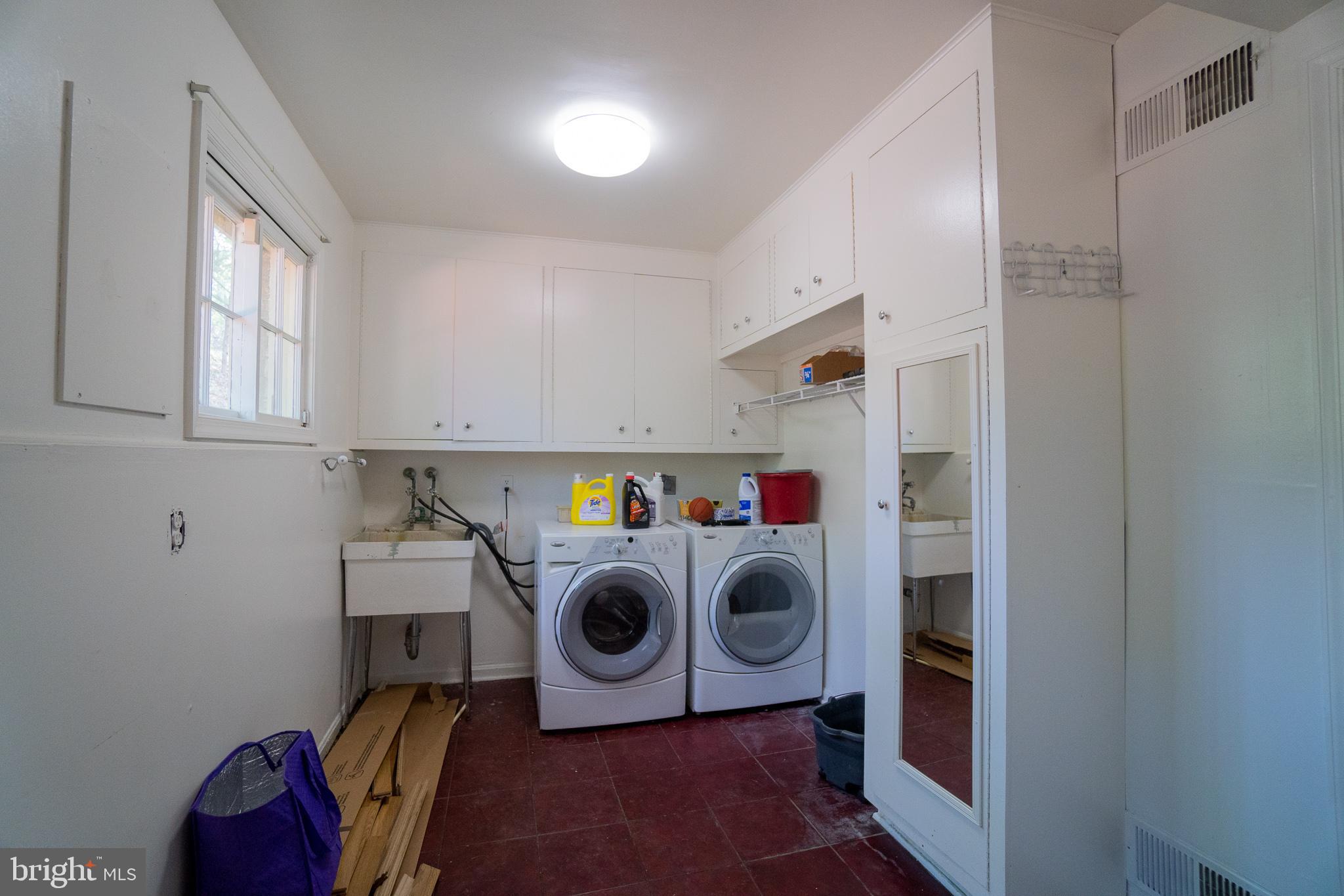 HERITAGE WALK - Residential Lease