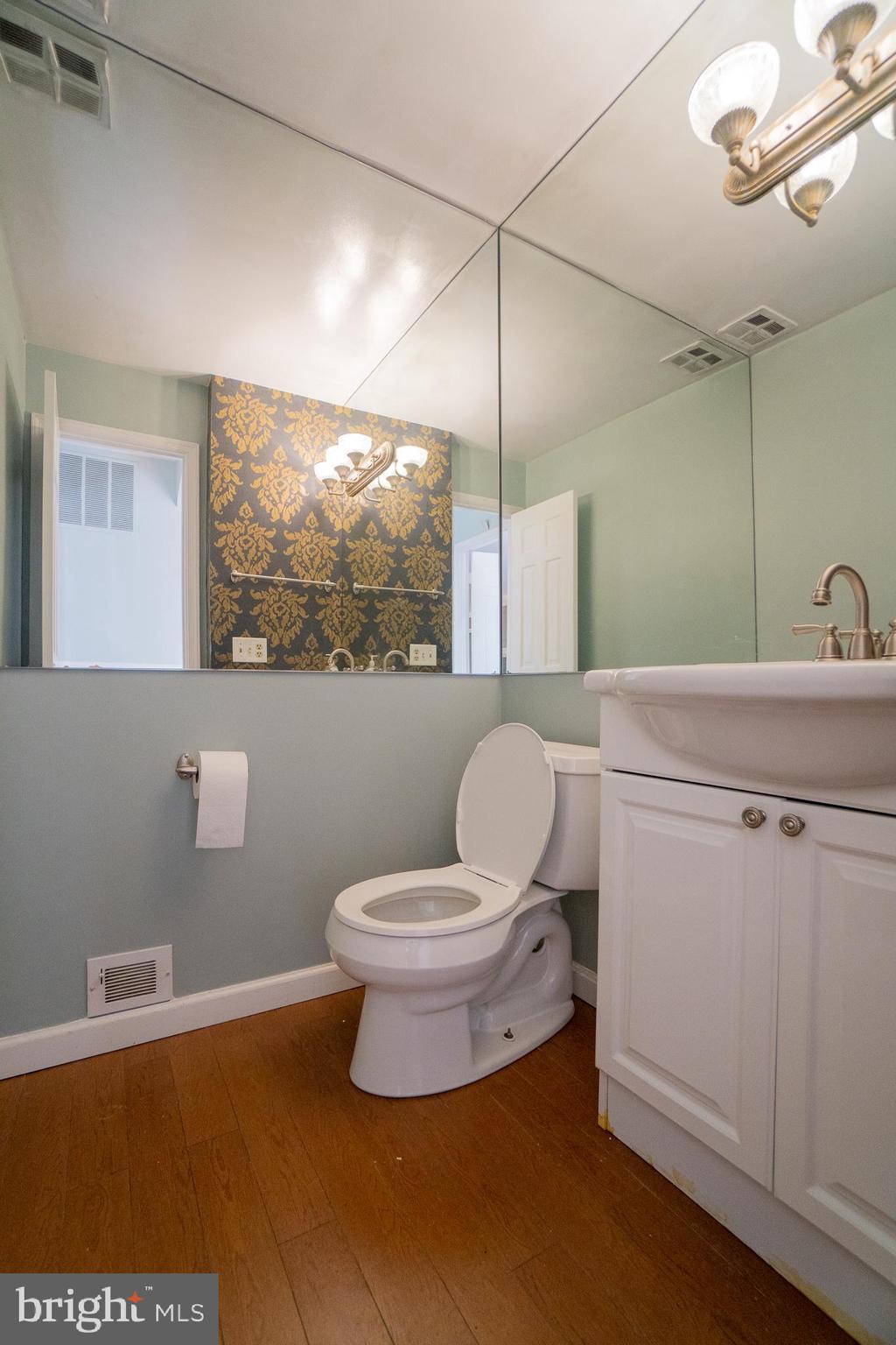 HERITAGE WALK - Residential Lease