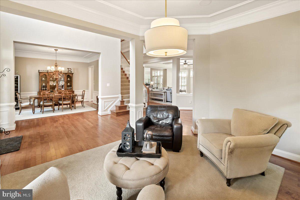 WINDSOR KNOLLS - Residential