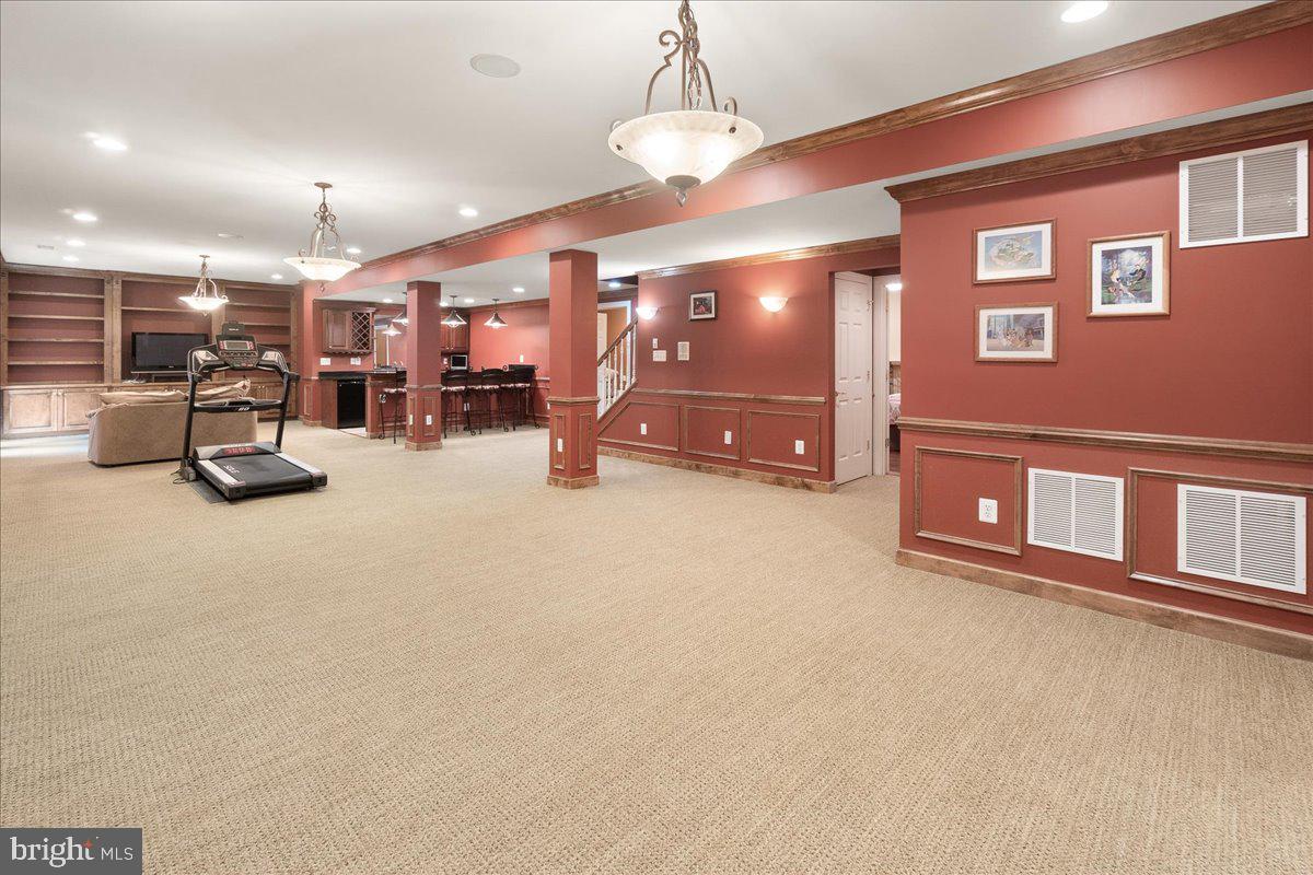 WINDSOR KNOLLS - Residential