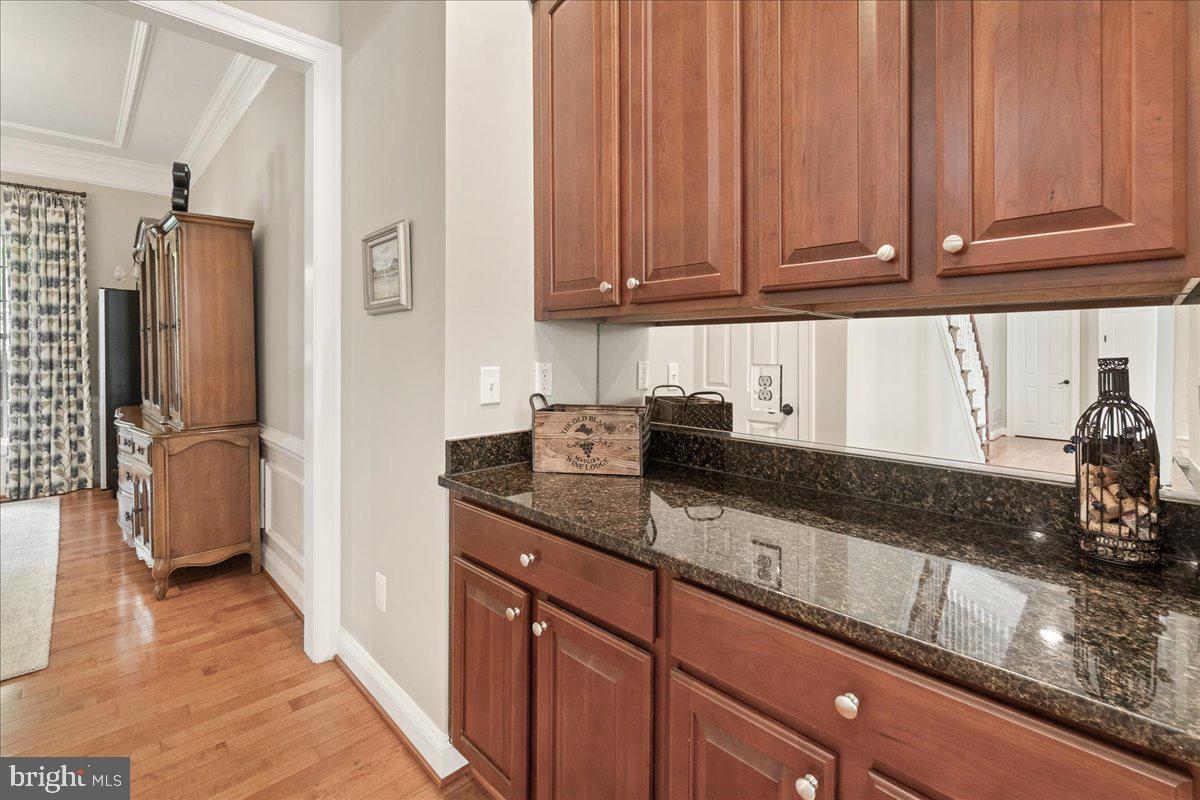 WINDSOR KNOLLS - Residential