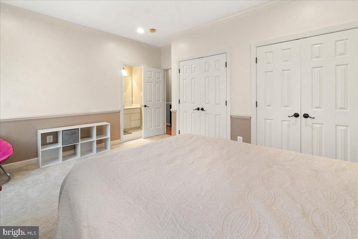 WINDSOR KNOLLS - Residential