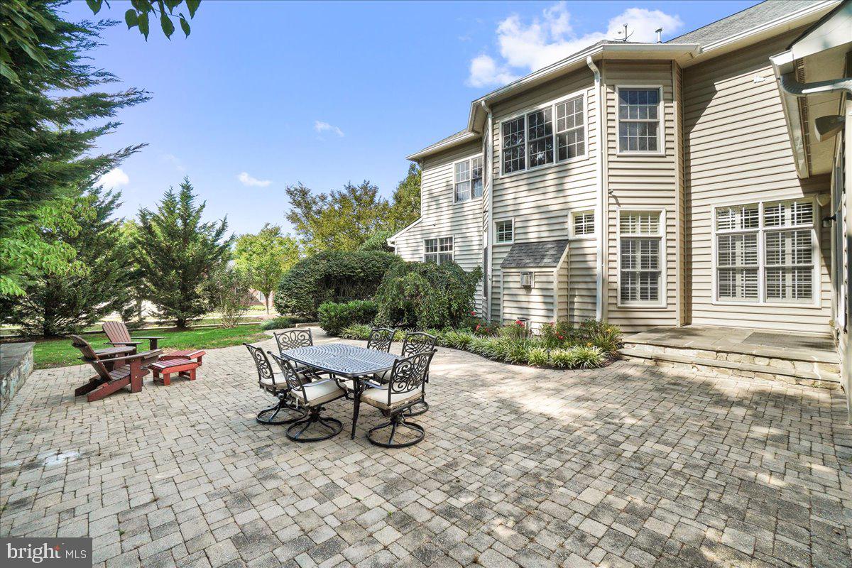 WINDSOR KNOLLS - Residential