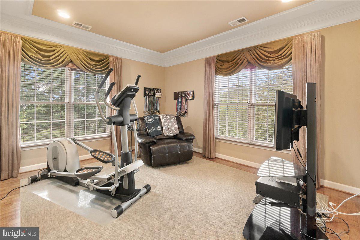 WINDSOR KNOLLS - Residential